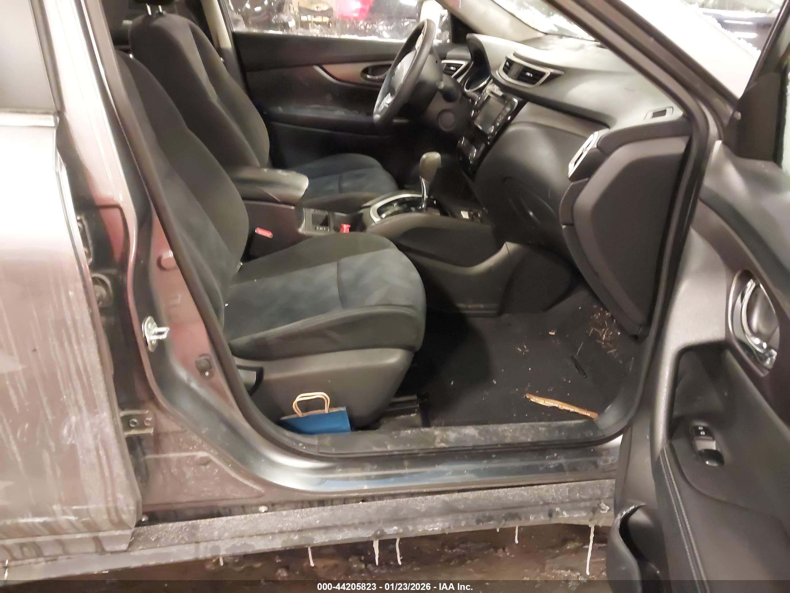 NISSAN ROGUE image 5