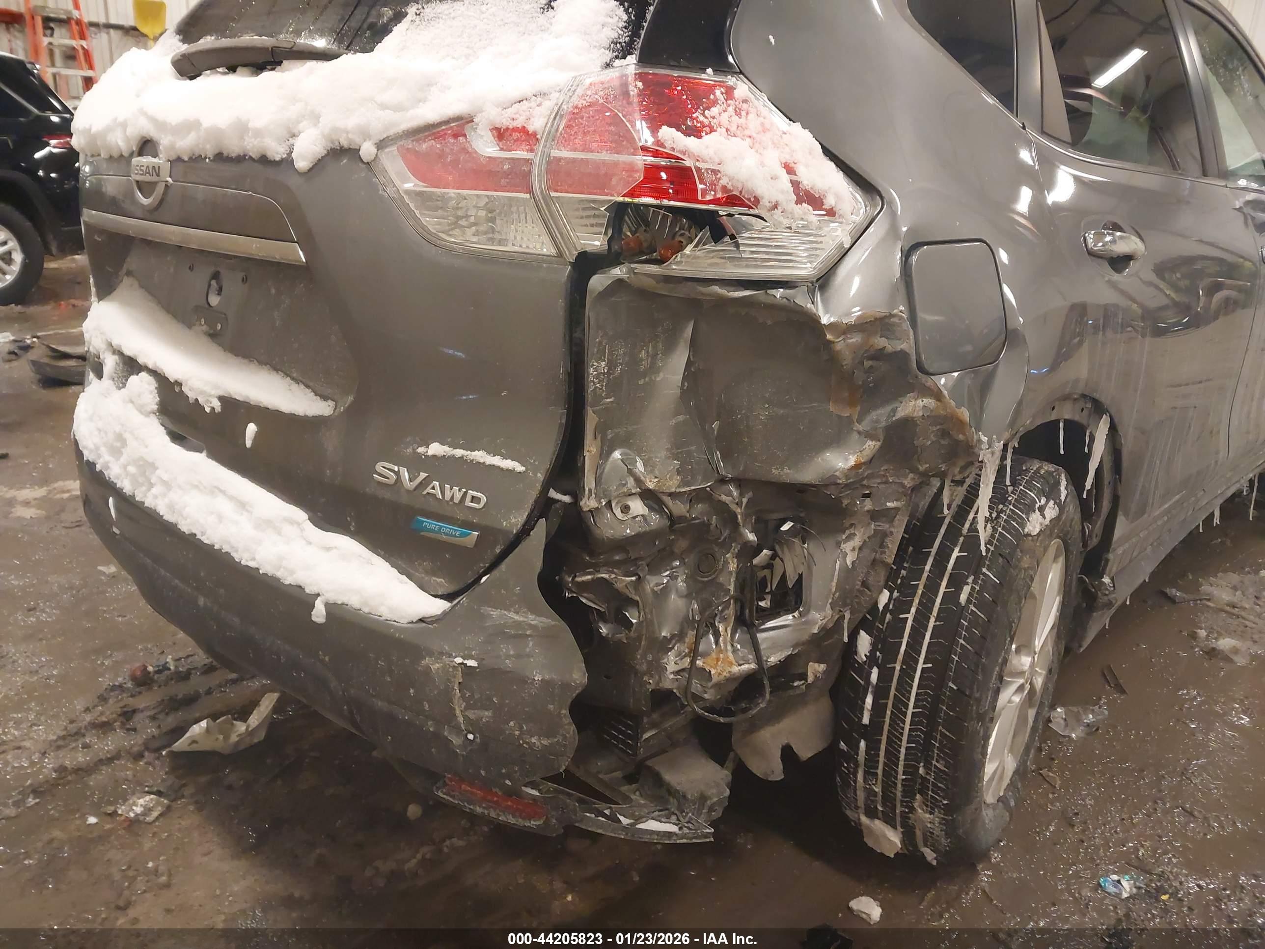 NISSAN ROGUE image 6