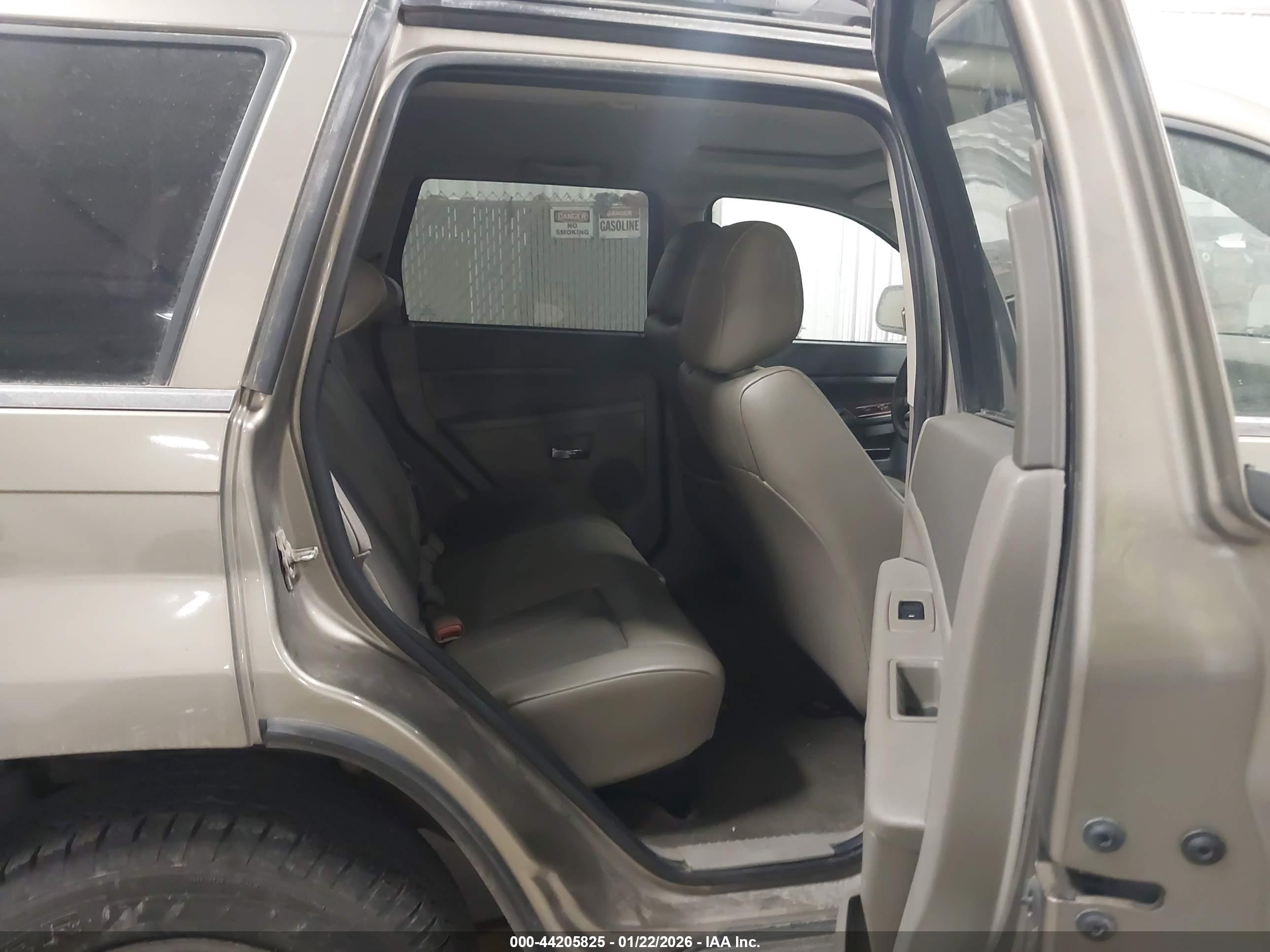 JEEP GRAND image 8
