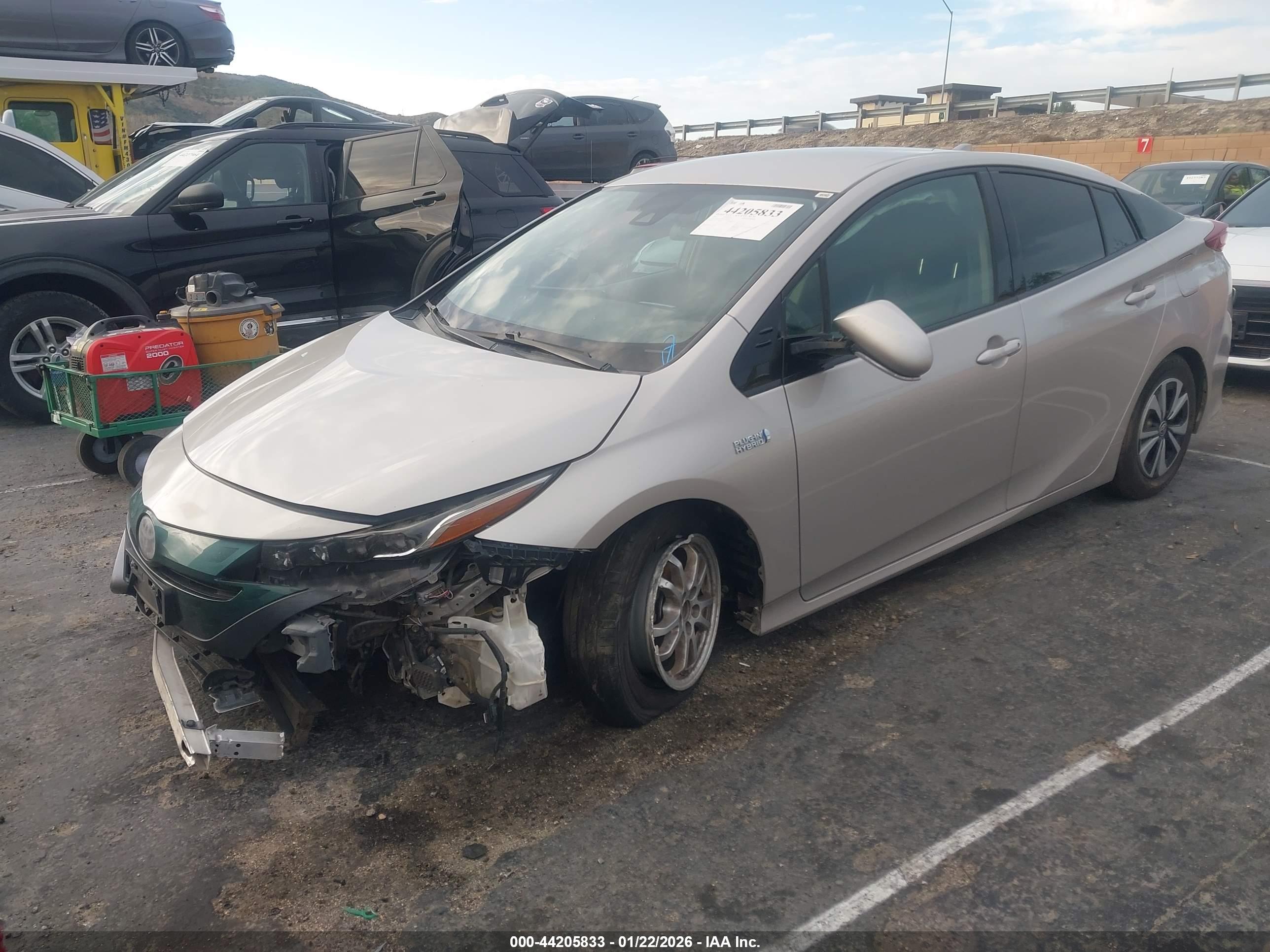 TOYOTA PRIUS image 2