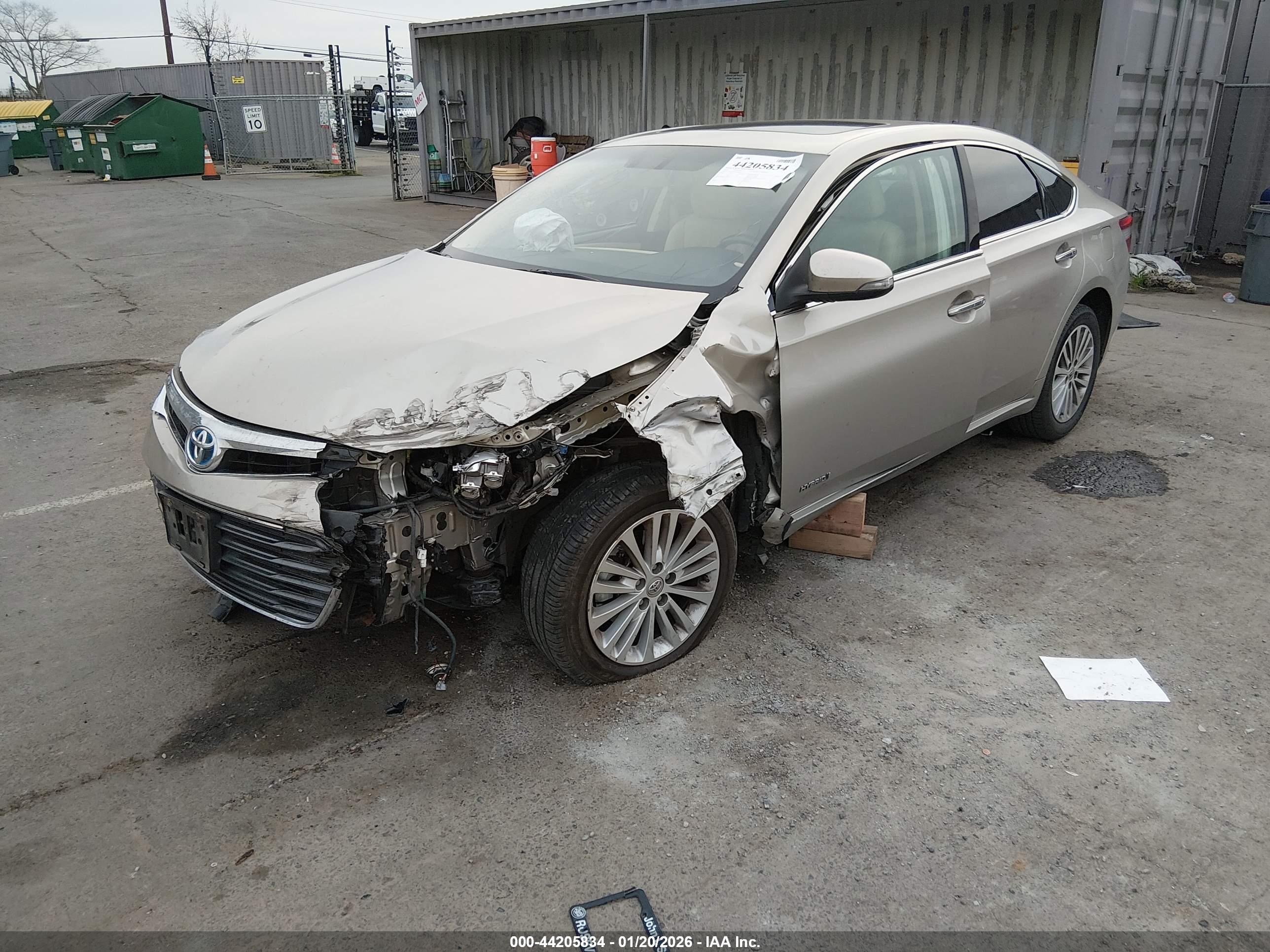TOYOTA AVALON image 2