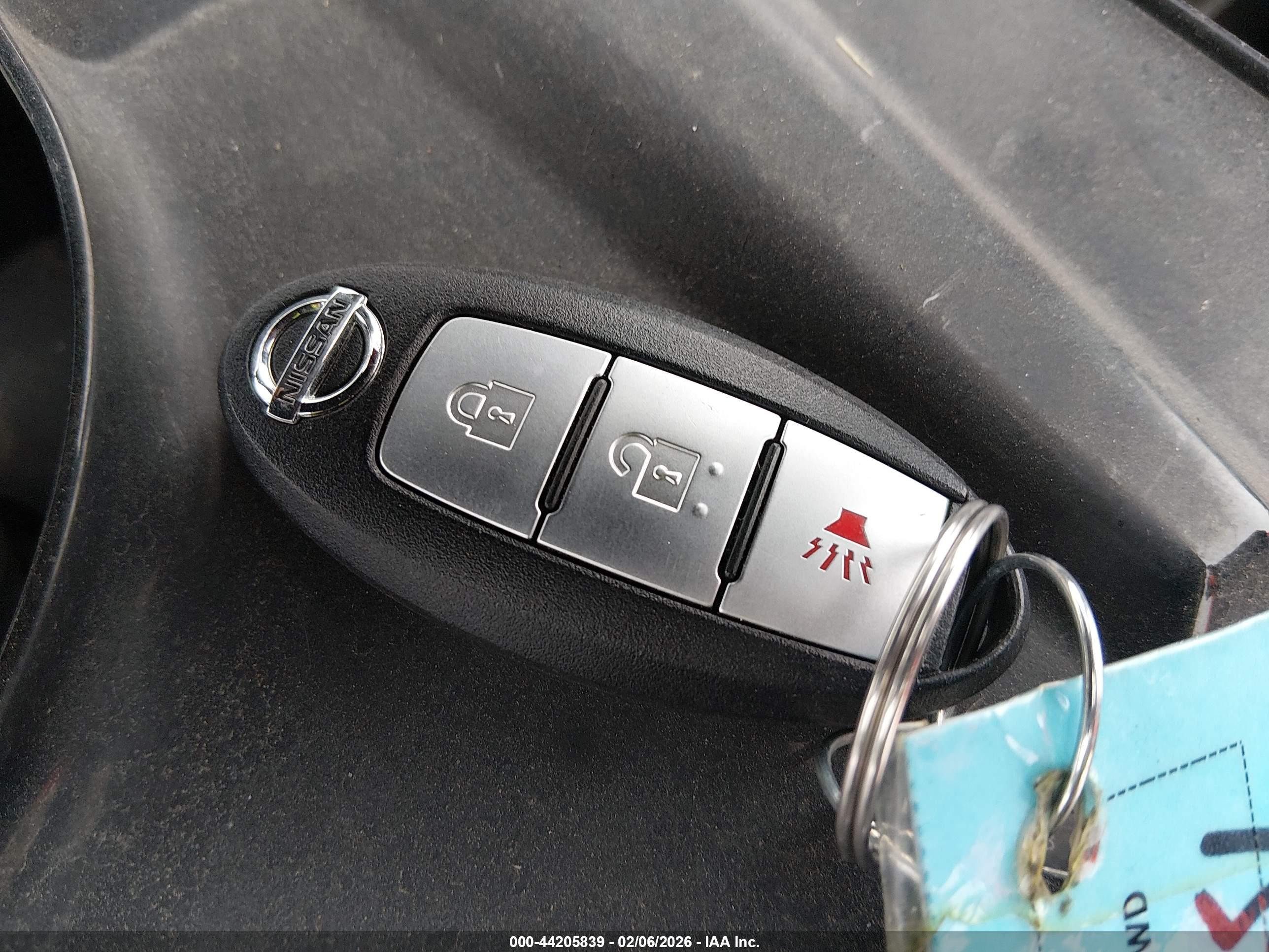 NISSAN ROGUE image 11
