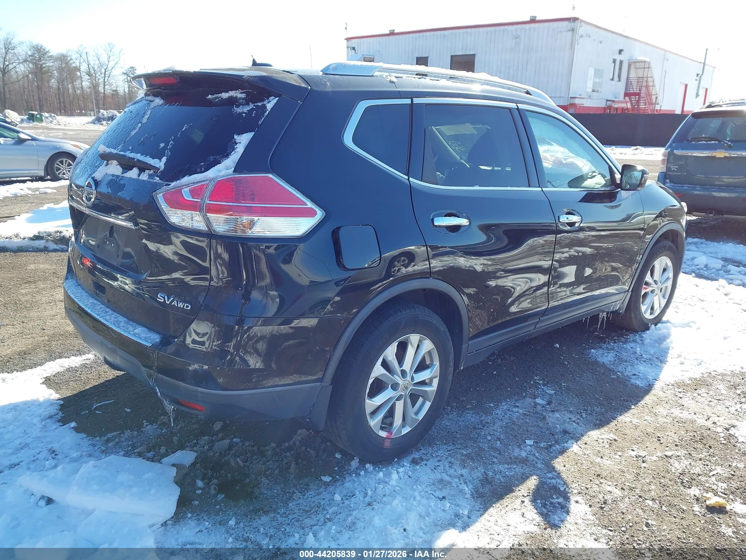 NISSAN ROGUE image 4