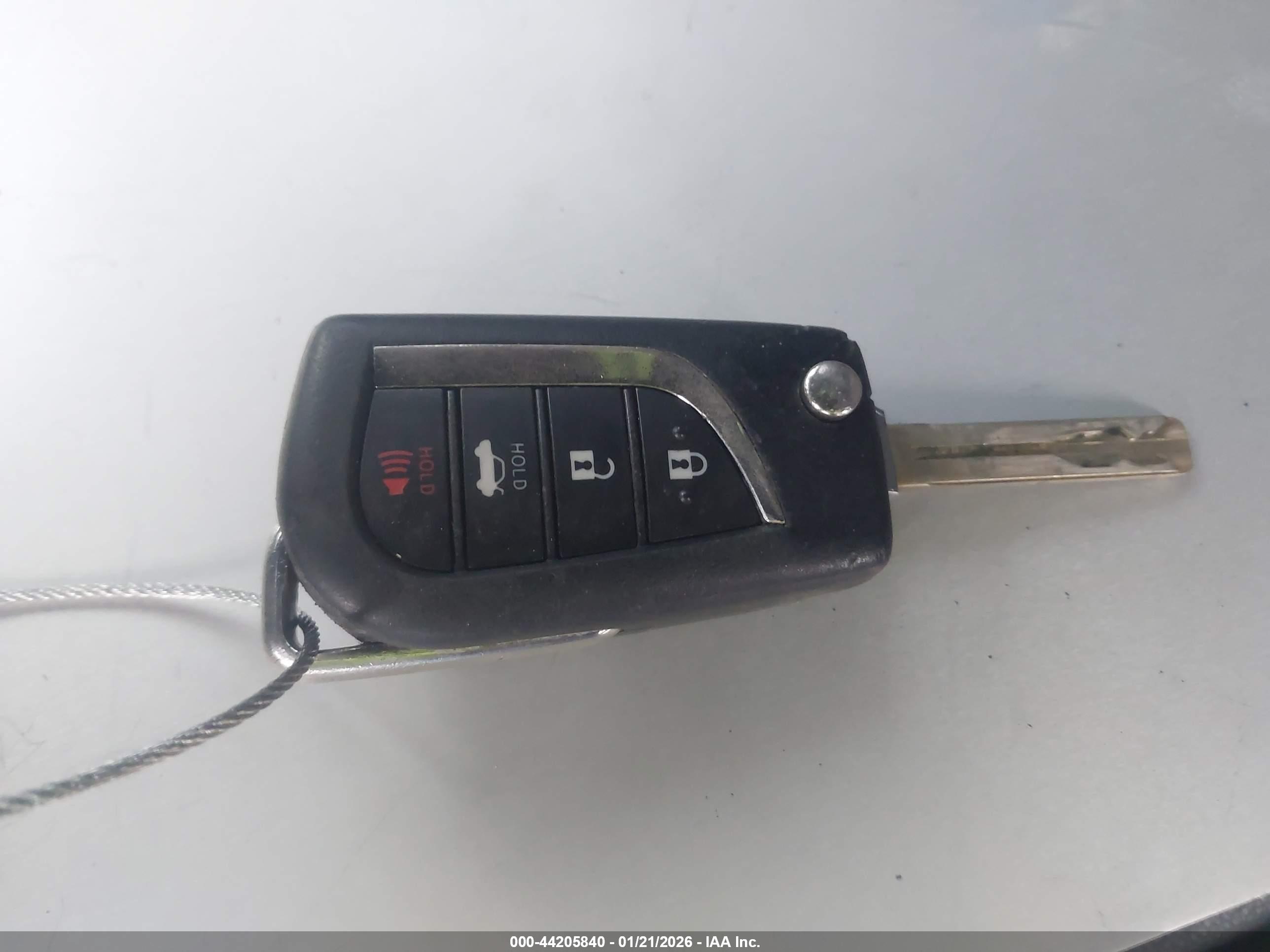 TOYOTA CAMRY image 11