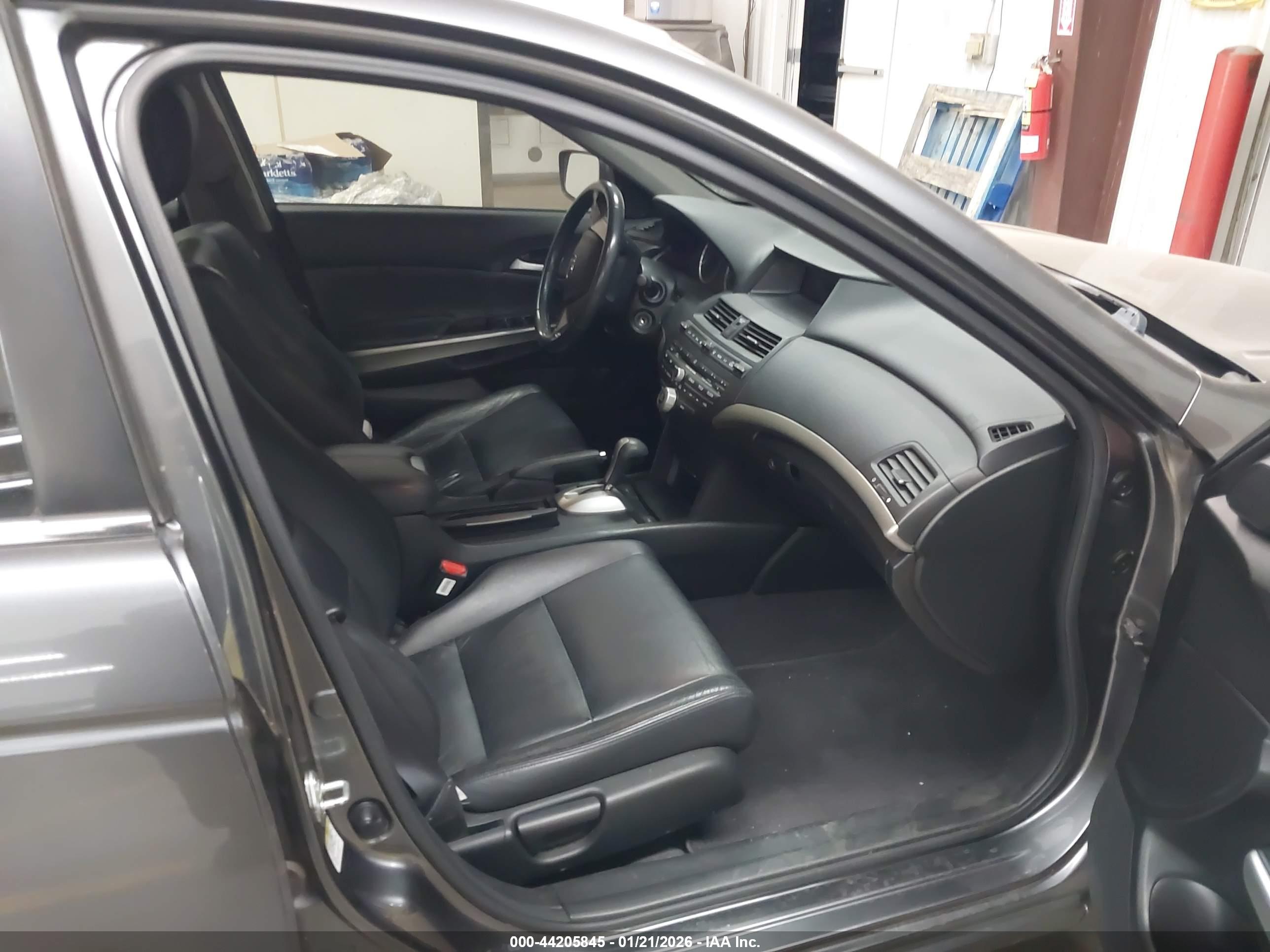 HONDA ACCORD image 5