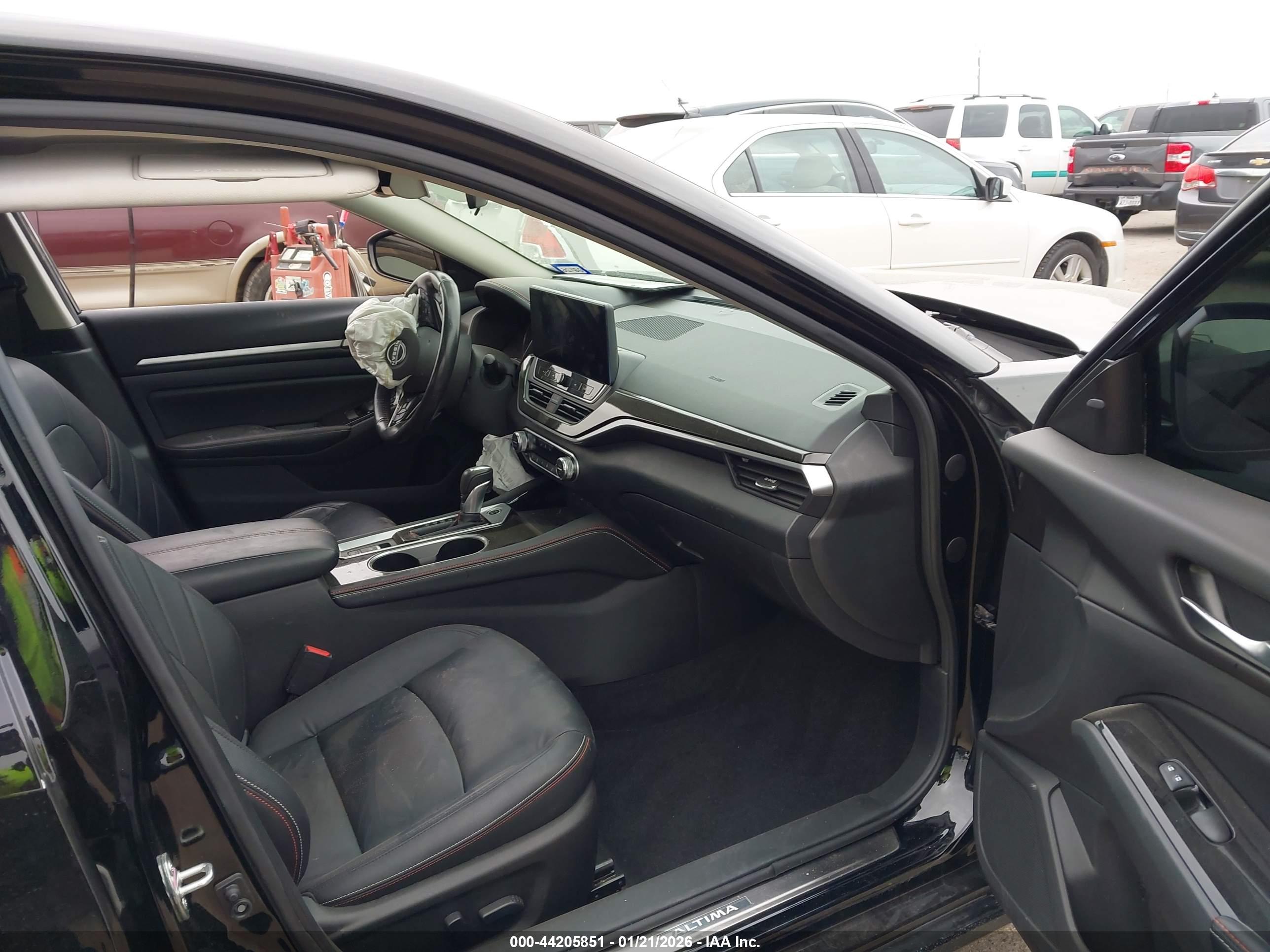 NISSAN ALTIMA image 5