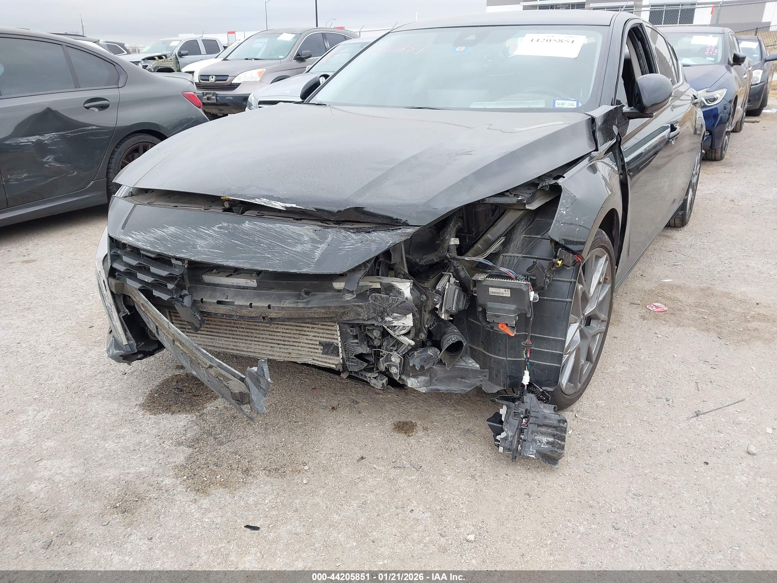 NISSAN ALTIMA image 6