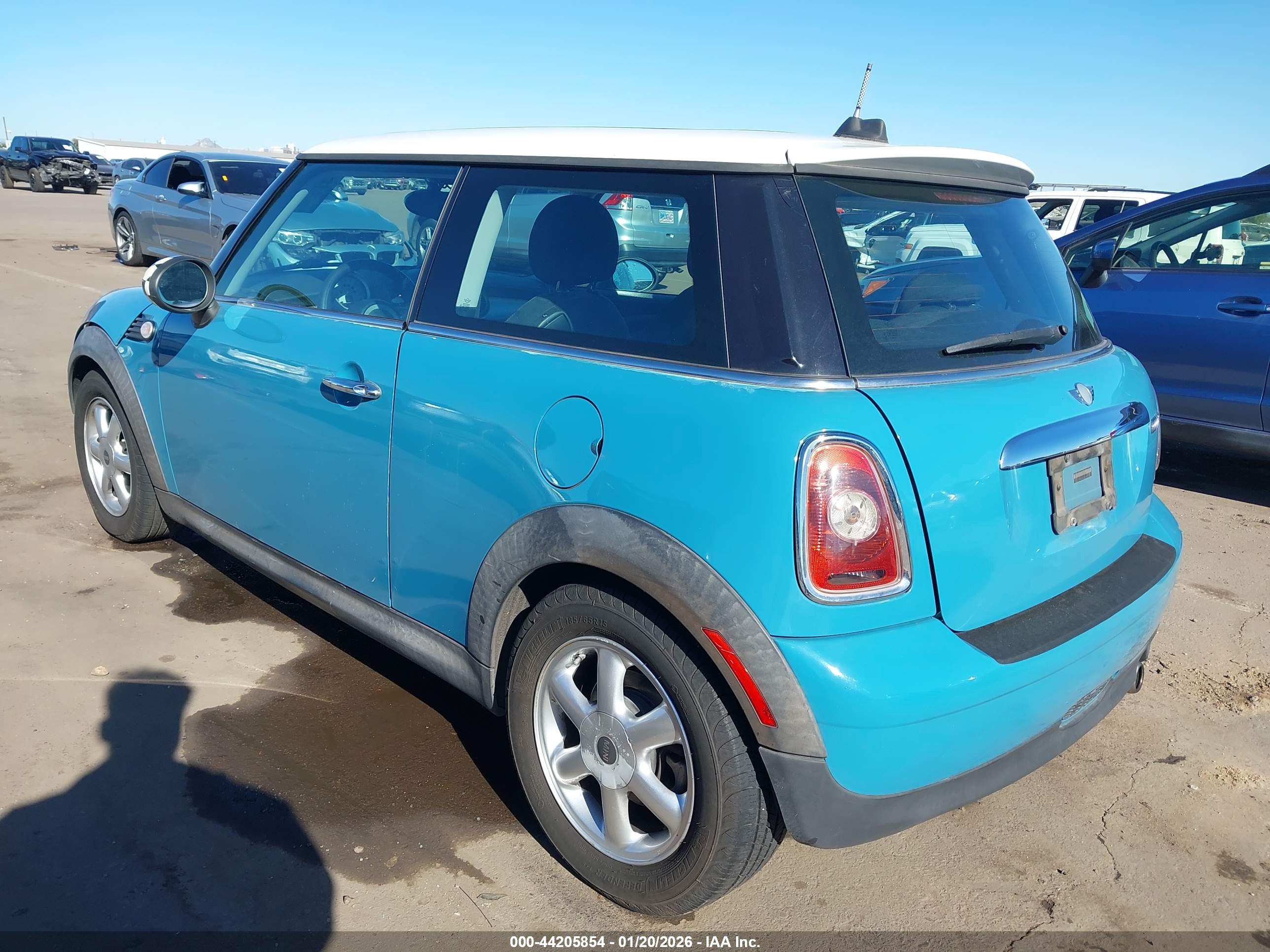 MINI COOPER image 3