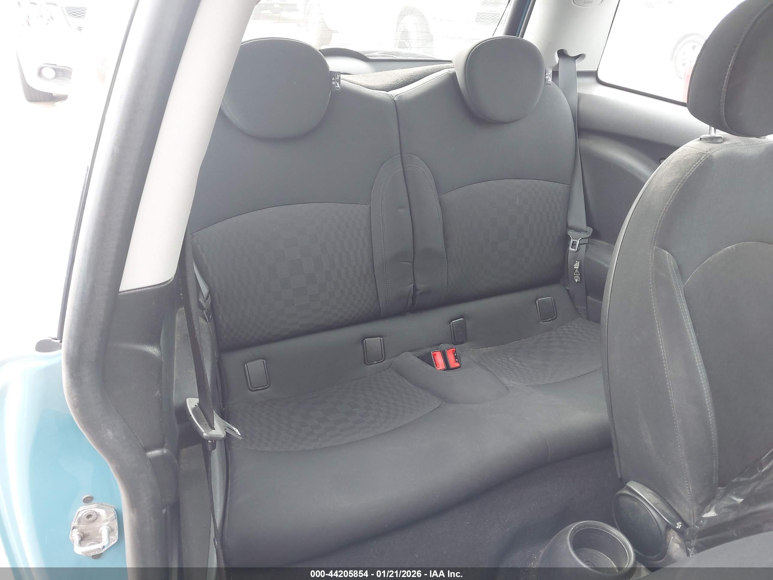 MINI COOPER image 8