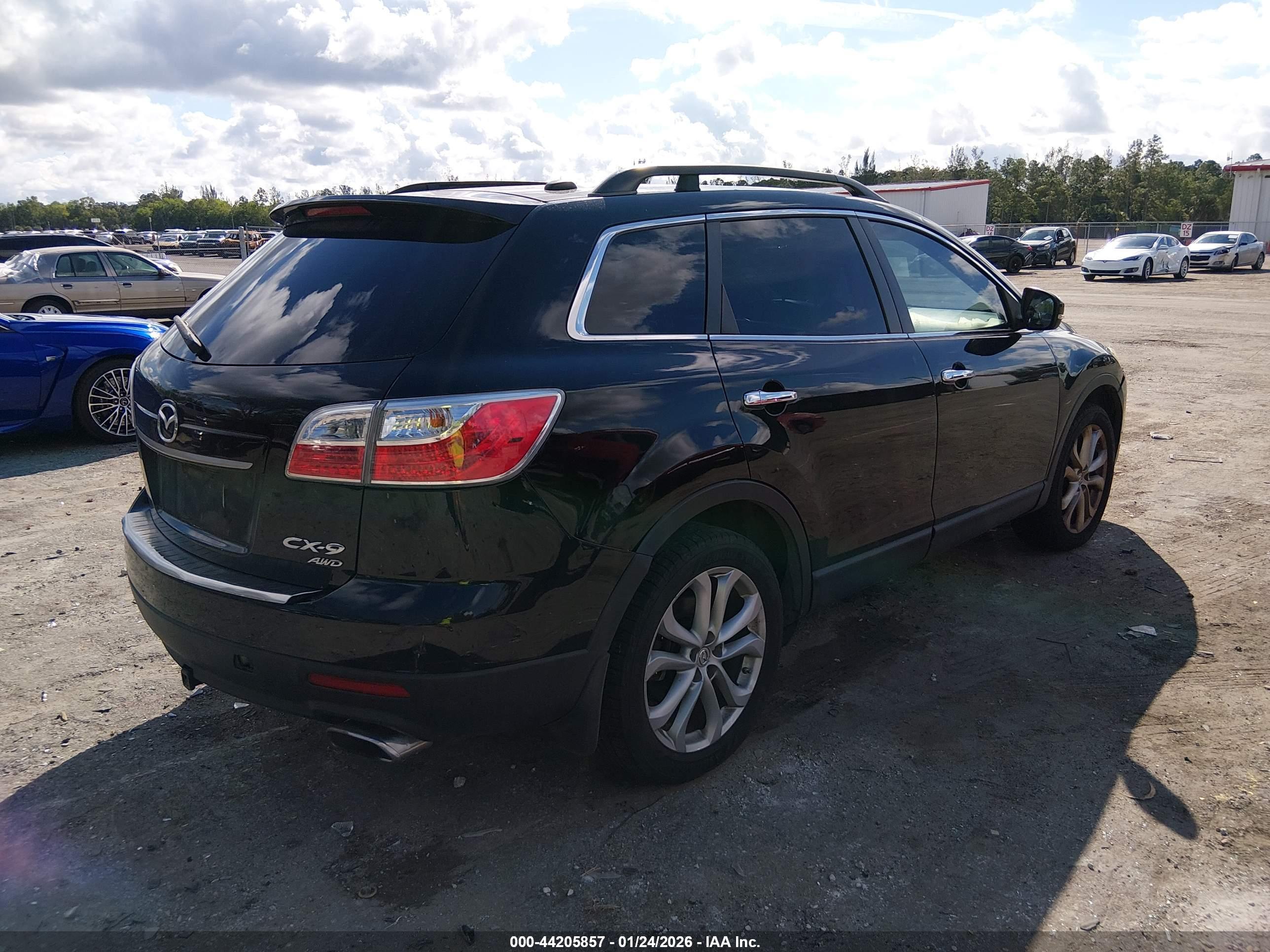 MAZDA CX-9 image 4