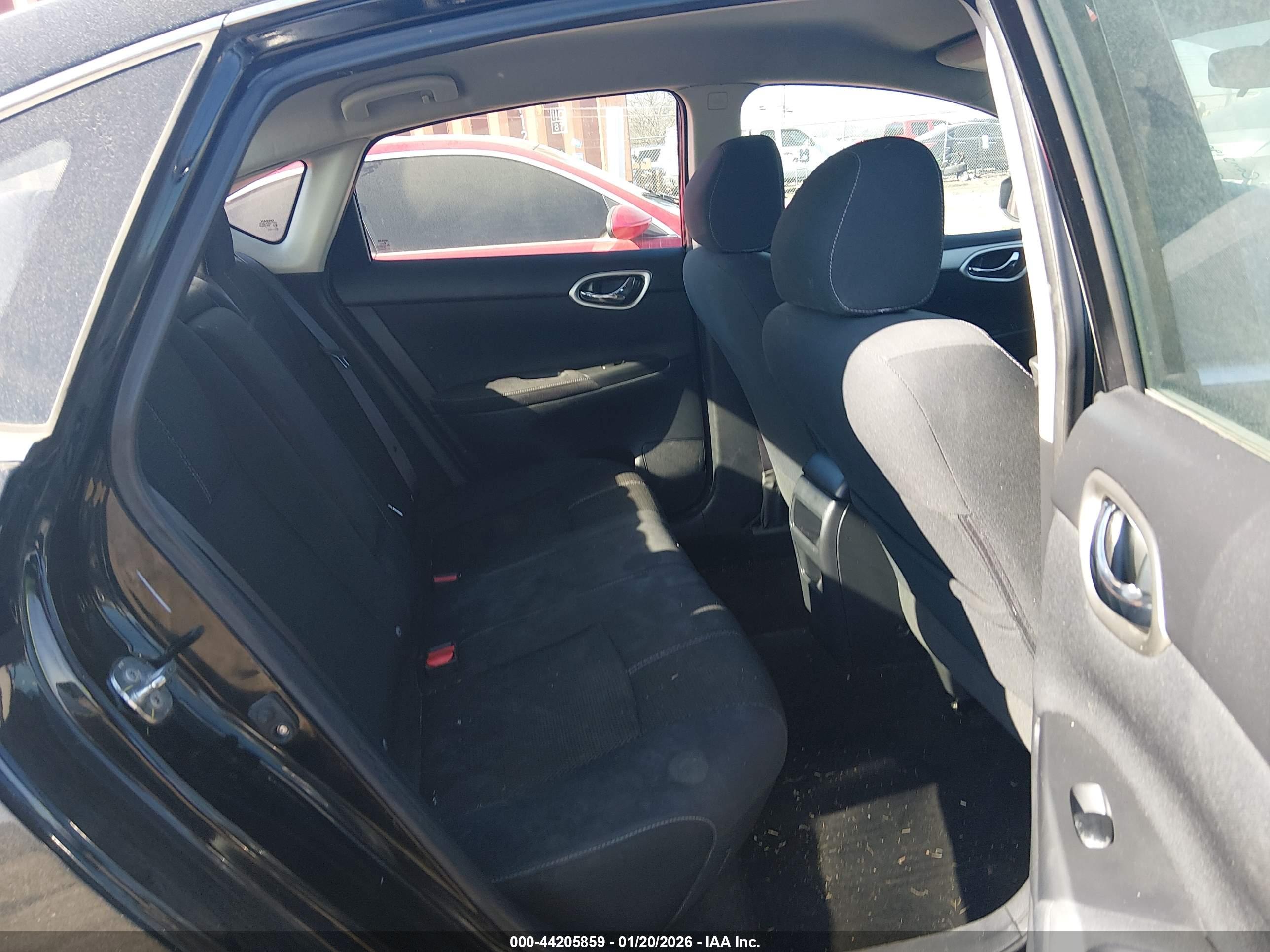 NISSAN SENTRA image 8