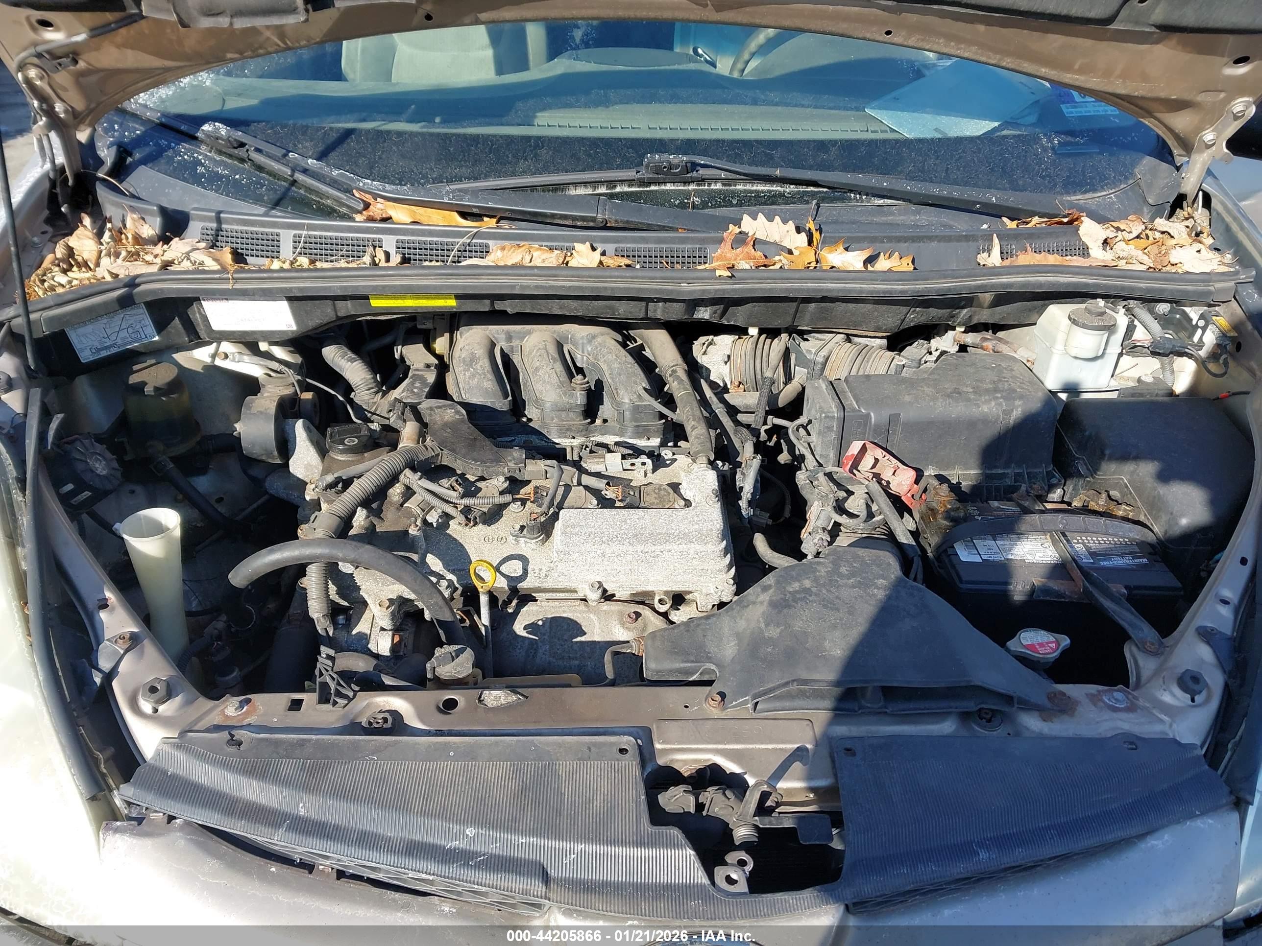 TOYOTA SIENNA image 10