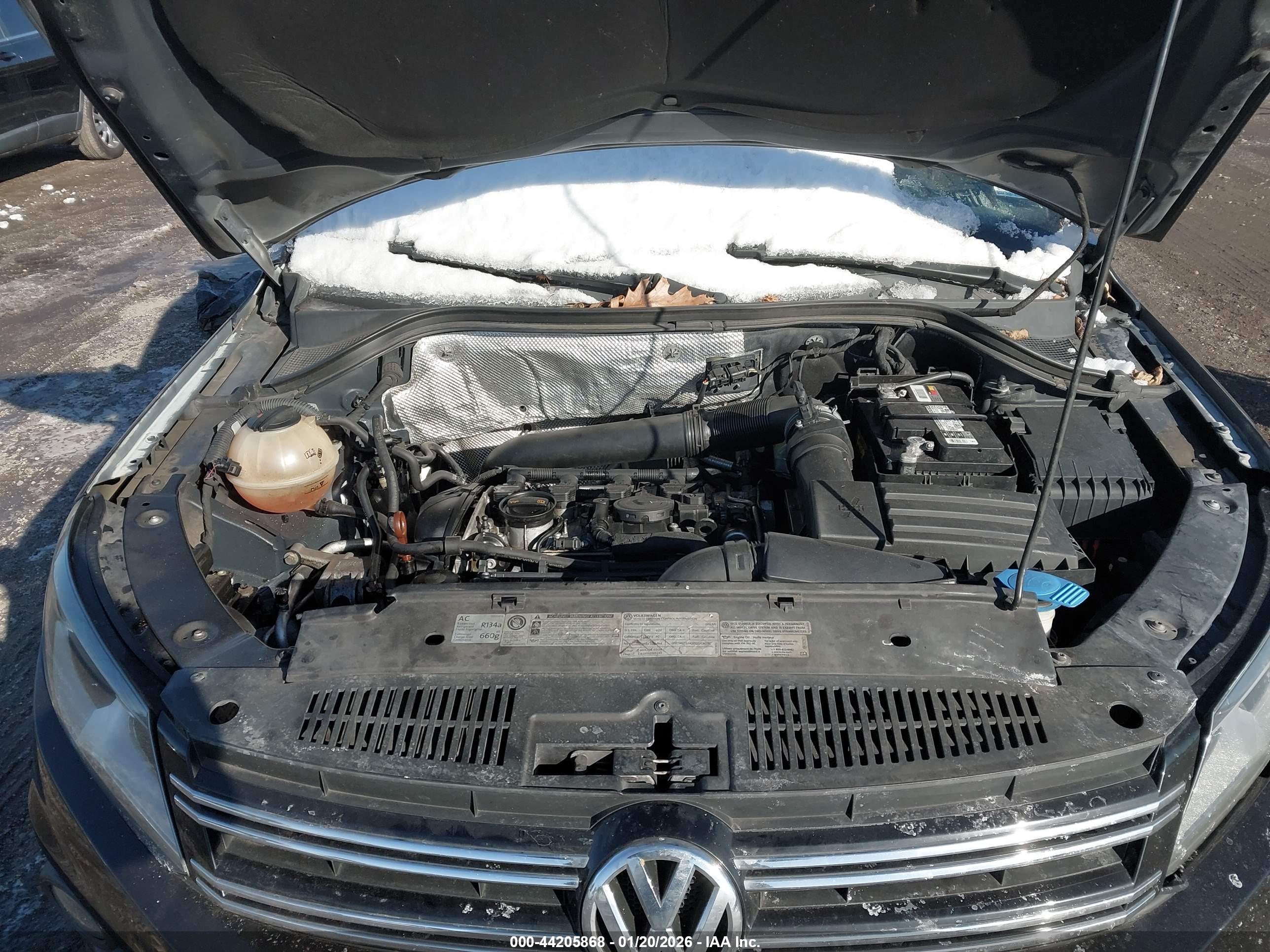 VOLKSWAGEN TIGUAN image 10