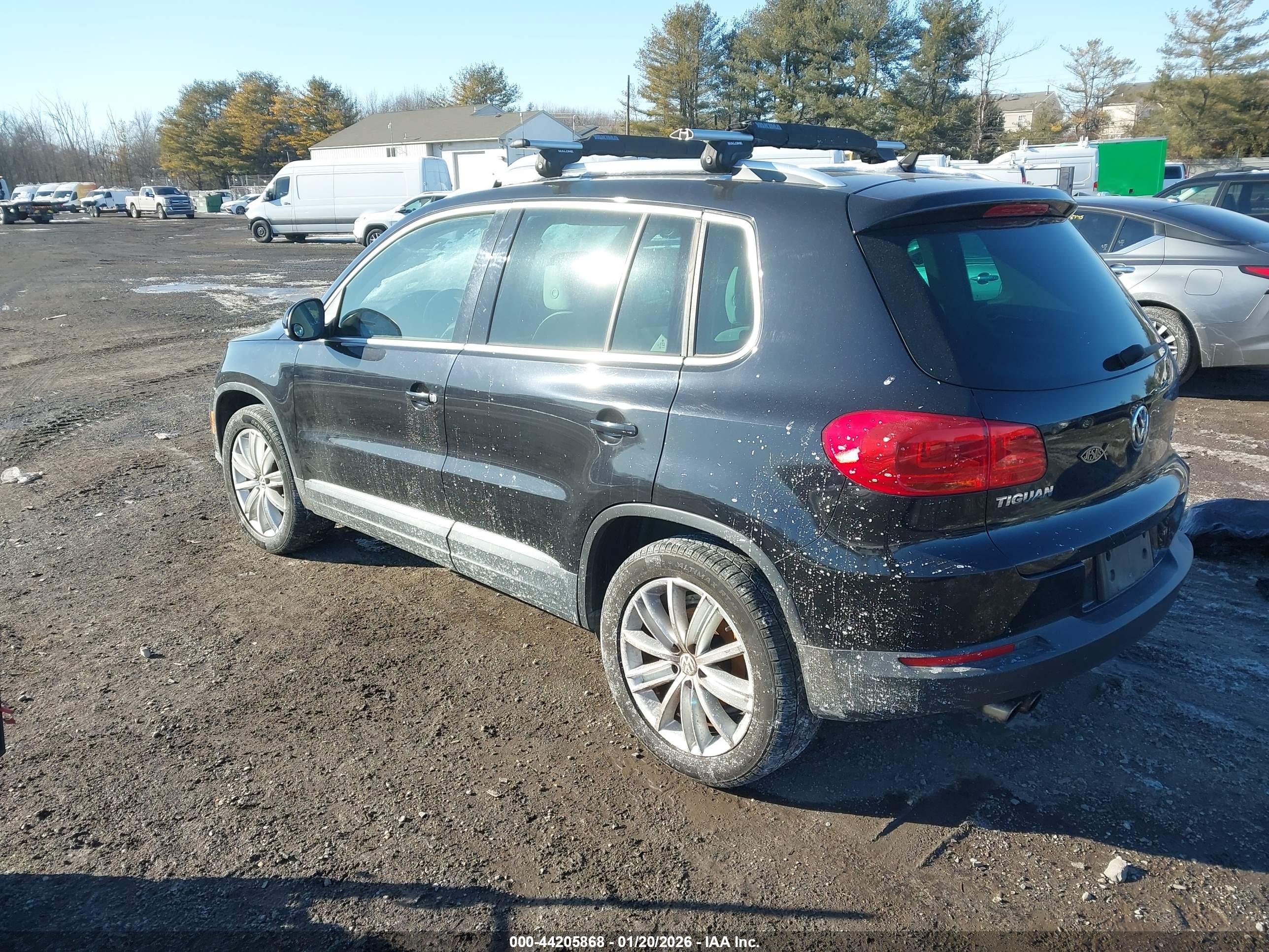 VOLKSWAGEN TIGUAN image 3