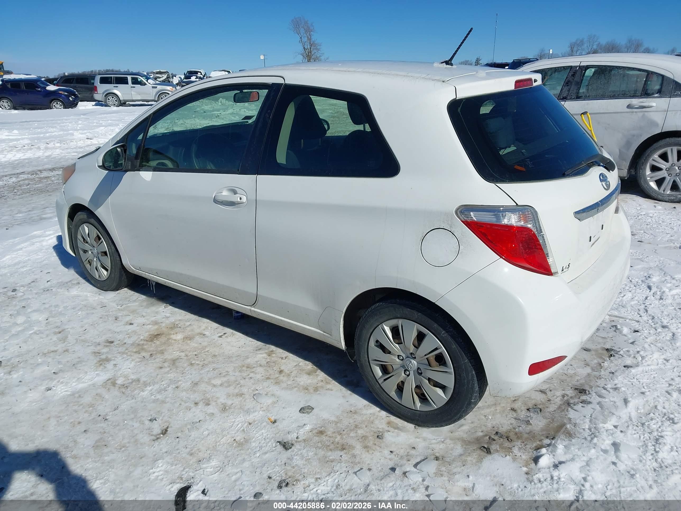TOYOTA YARIS image 3