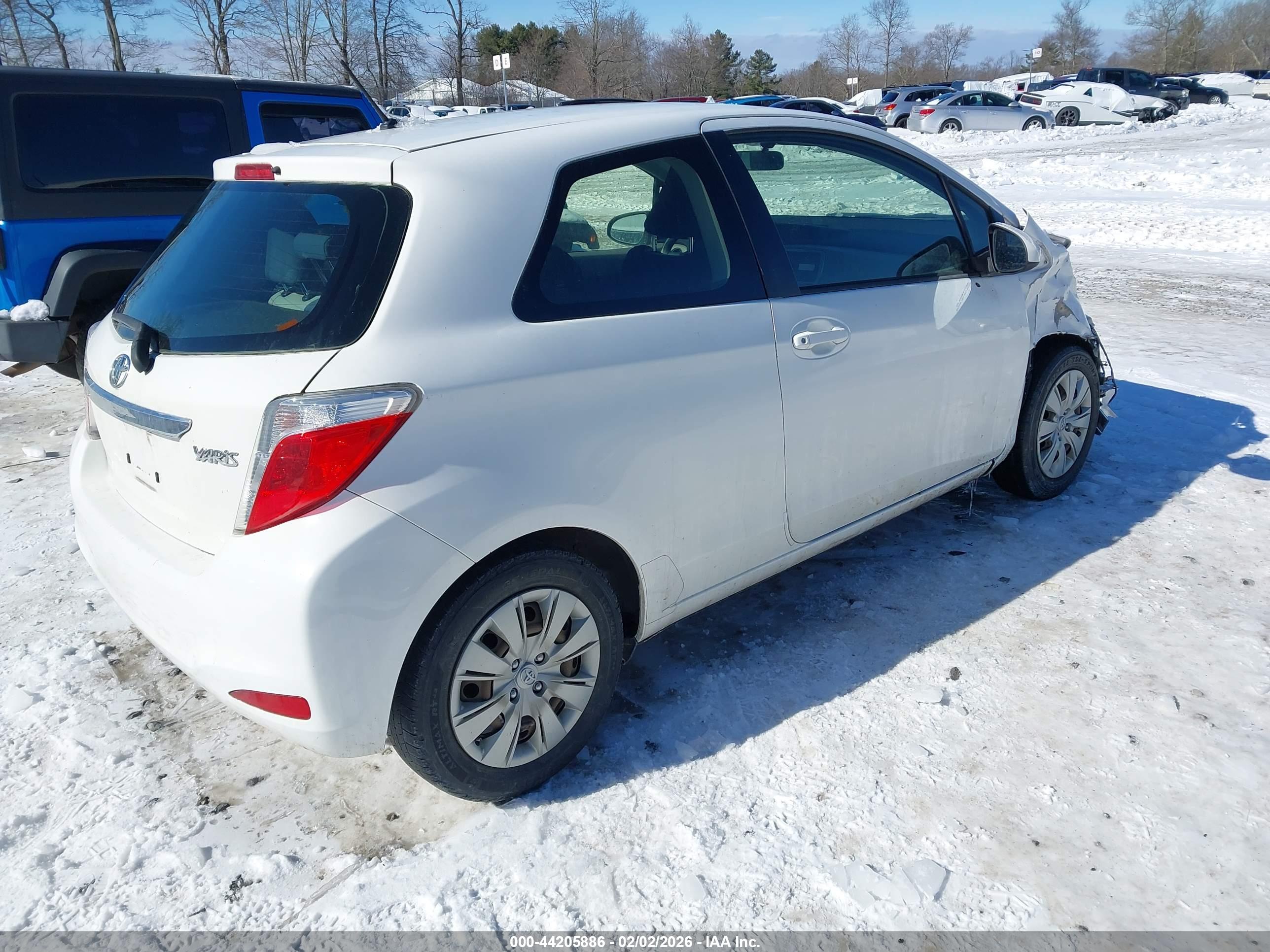 TOYOTA YARIS image 4