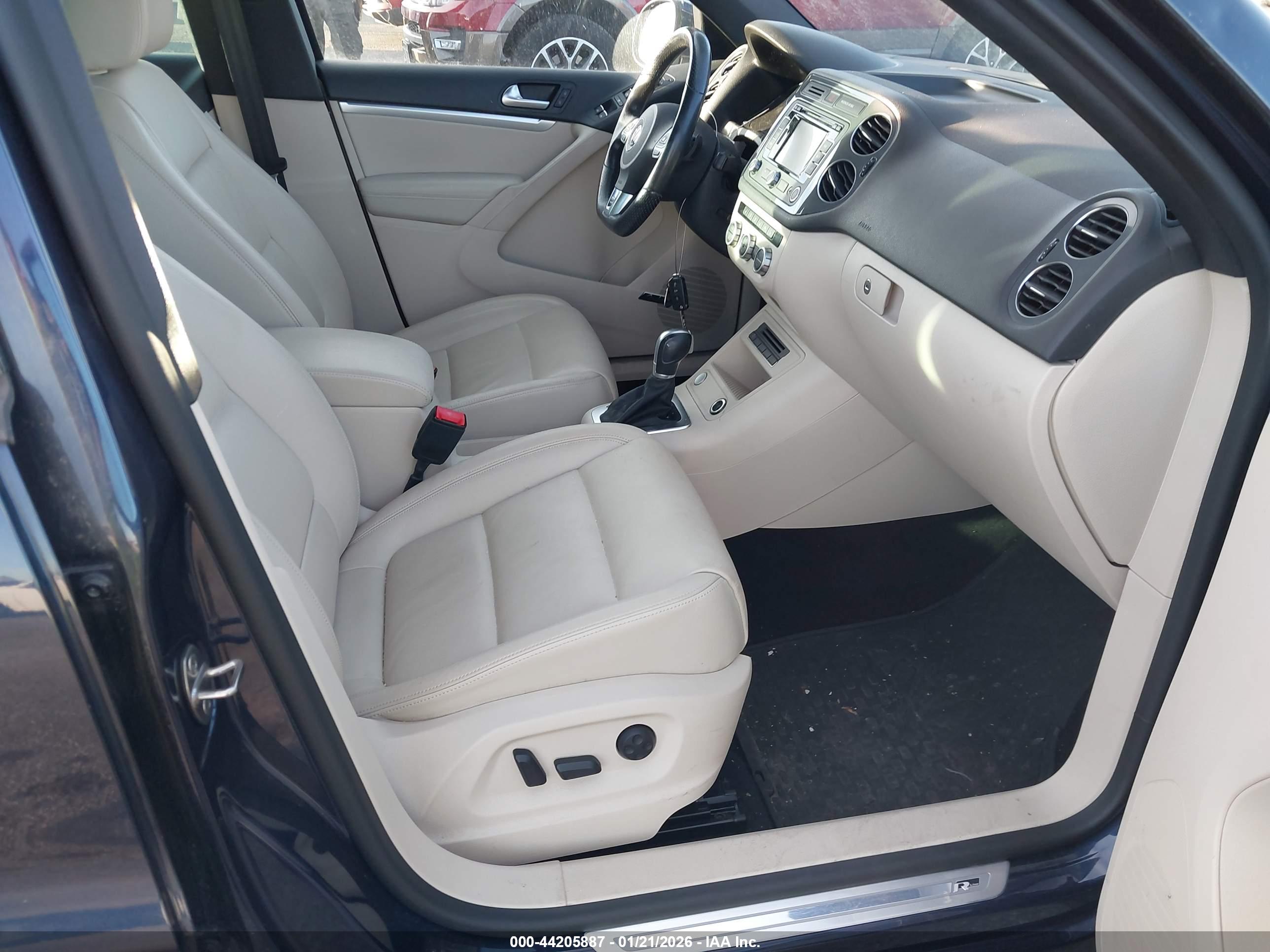VOLKSWAGEN TIGUAN image 5