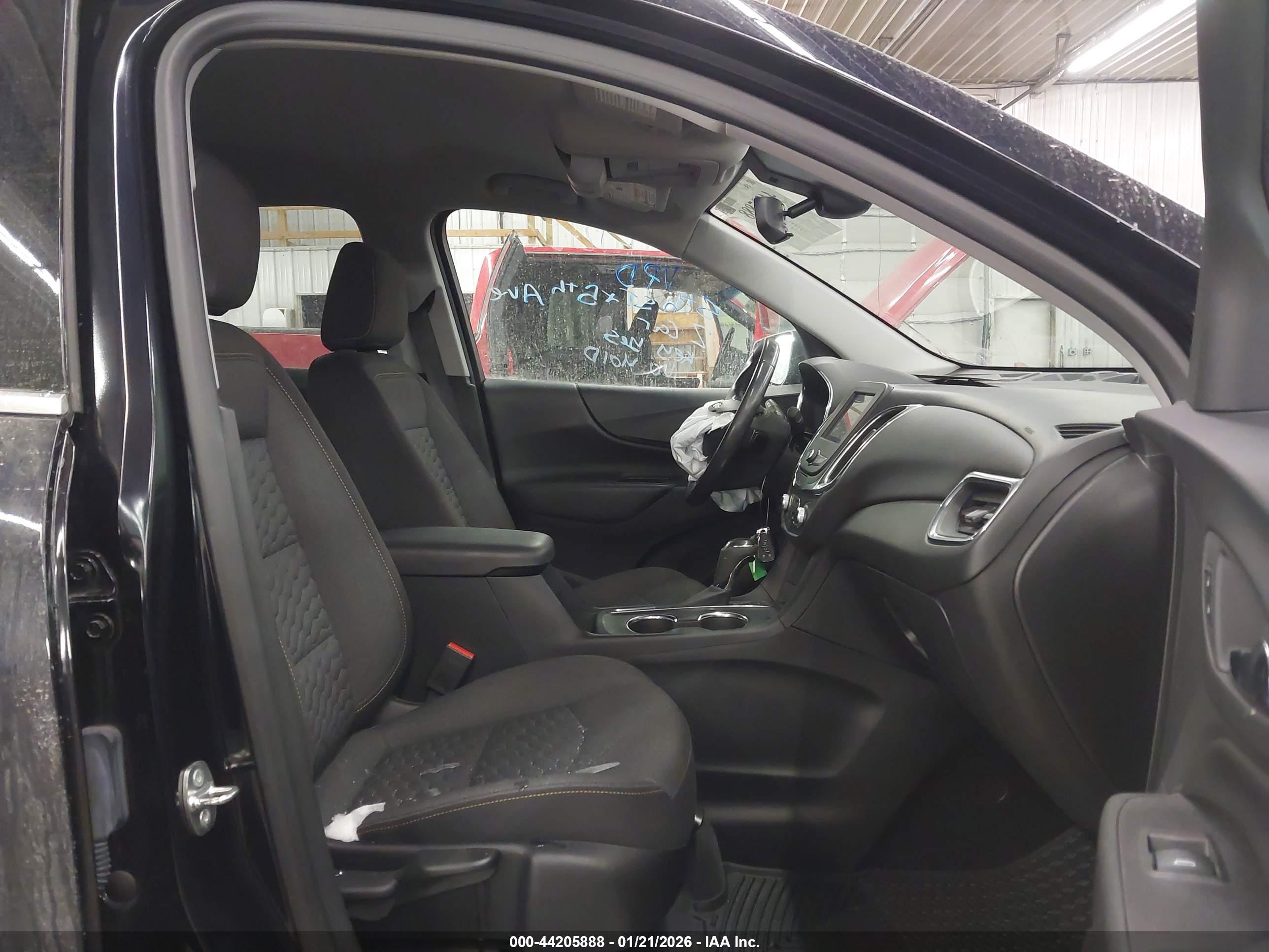 CHEVROLET EQUINOX image 5