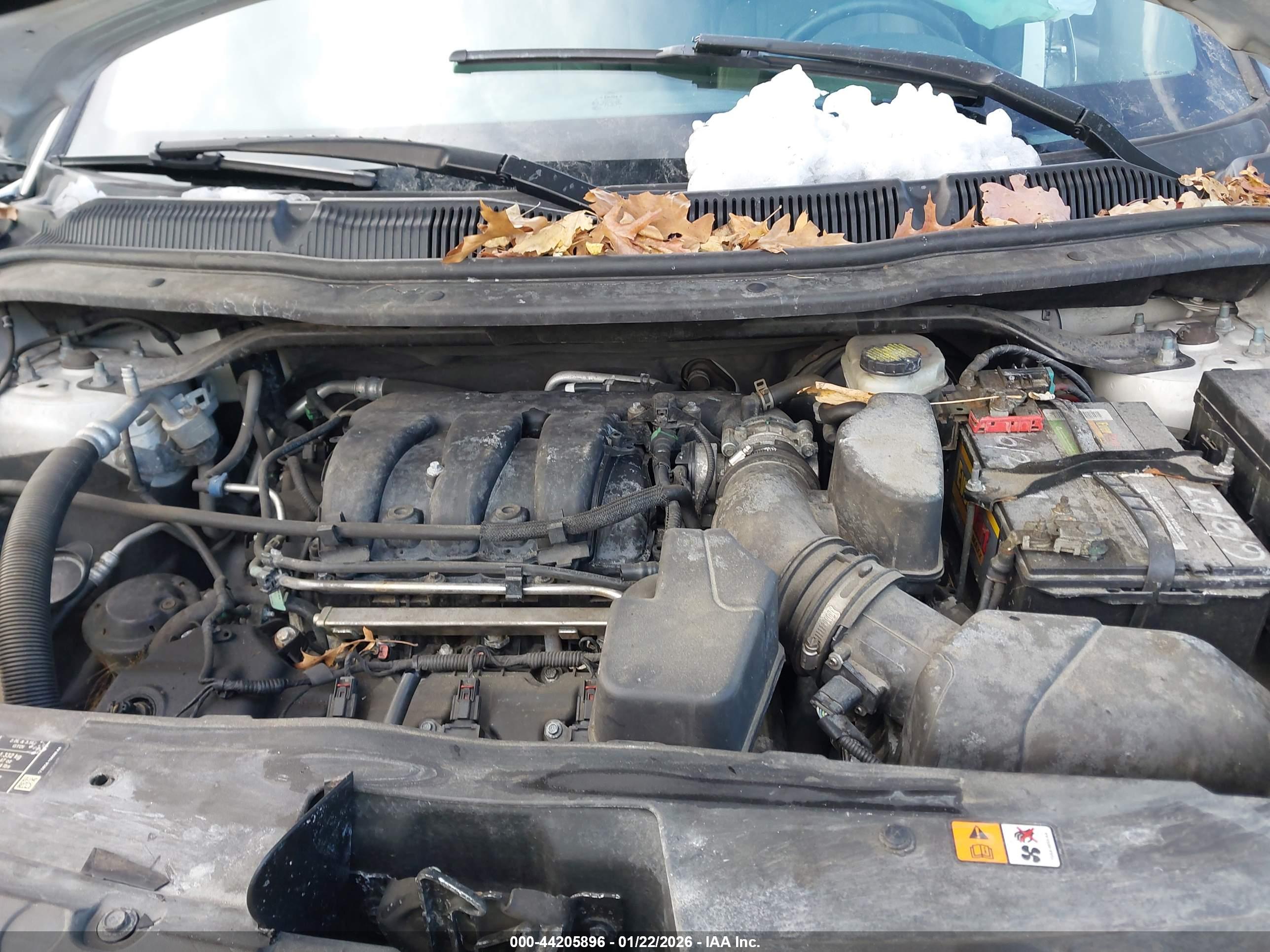 FORD EXPLORER image 10