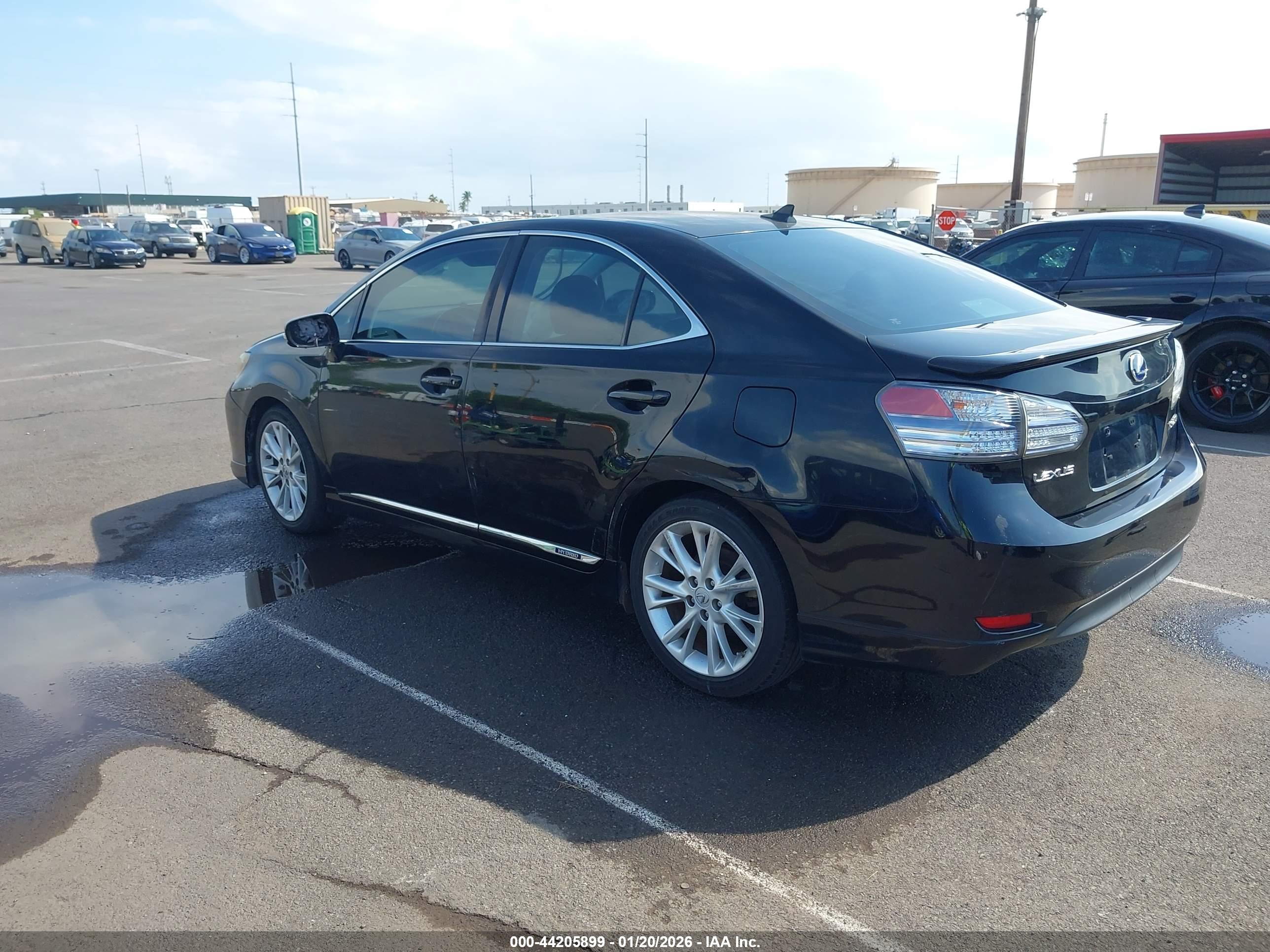LEXUS HS image 3