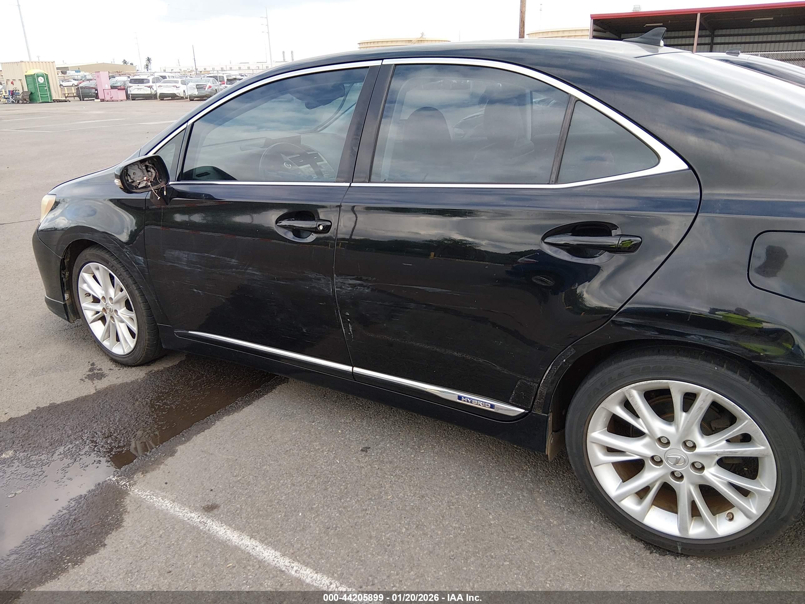 LEXUS HS image 6