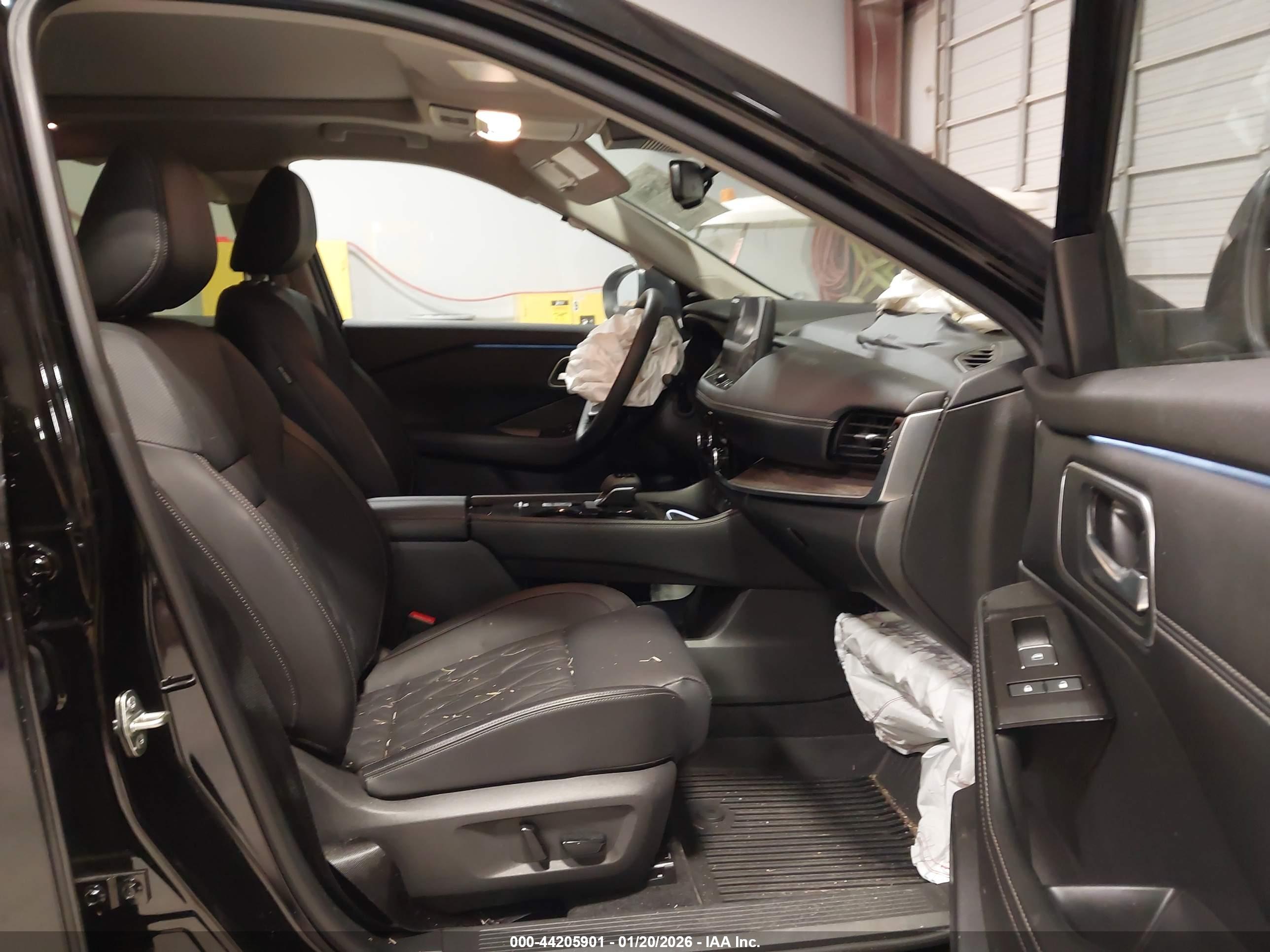 NISSAN ROGUE image 5