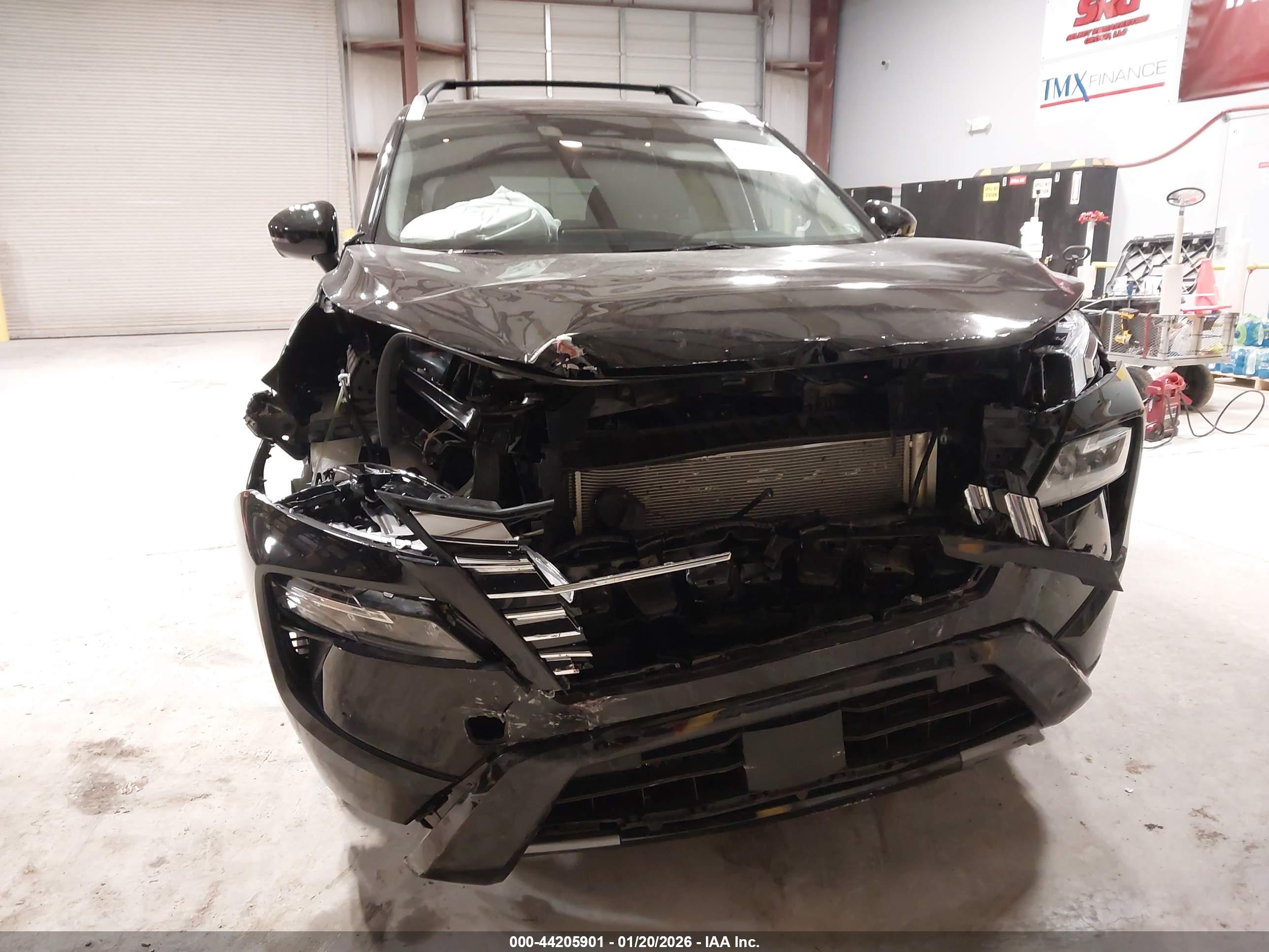 NISSAN ROGUE image 6