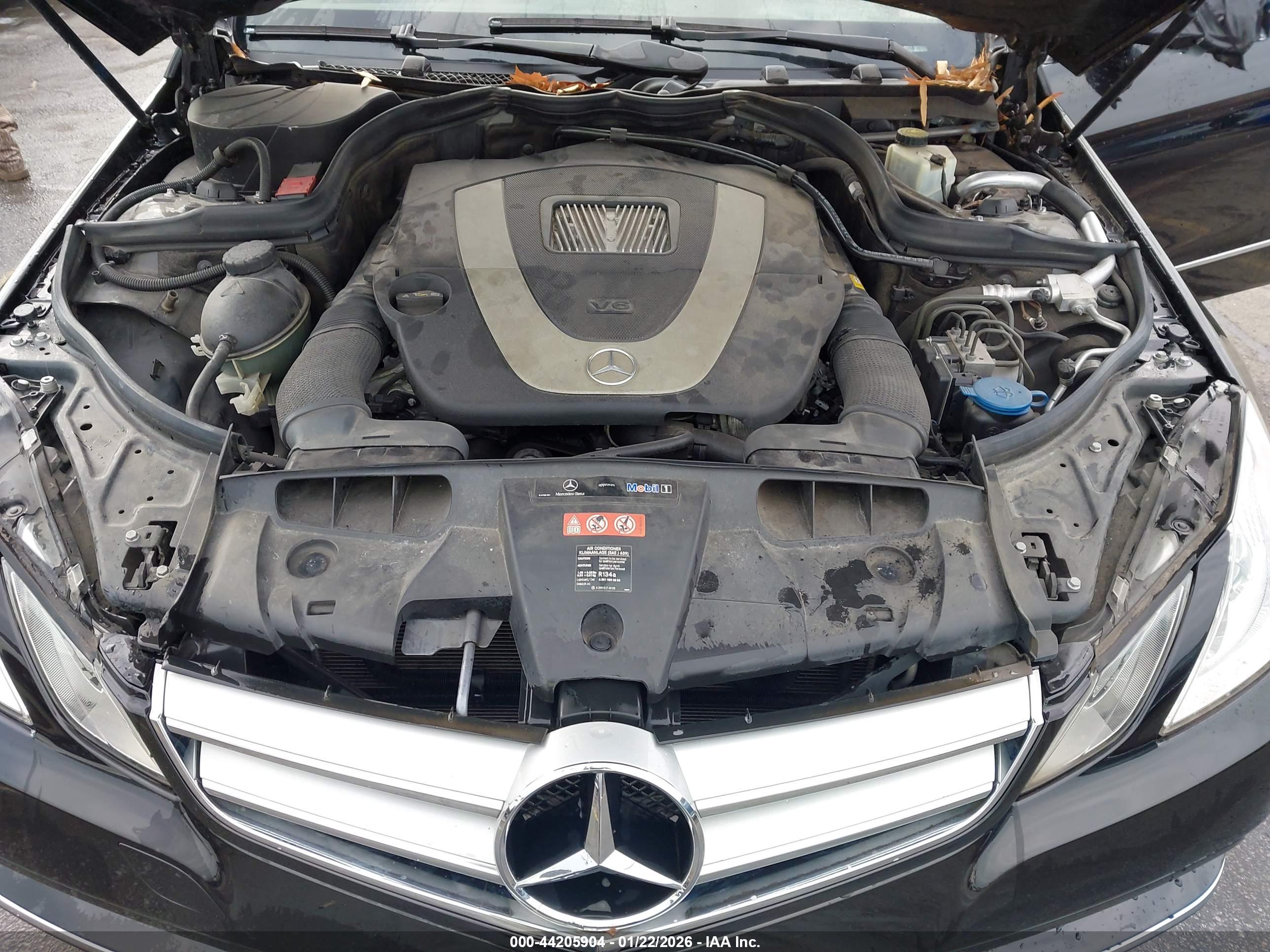 MERCEDES-BENZ E image 10