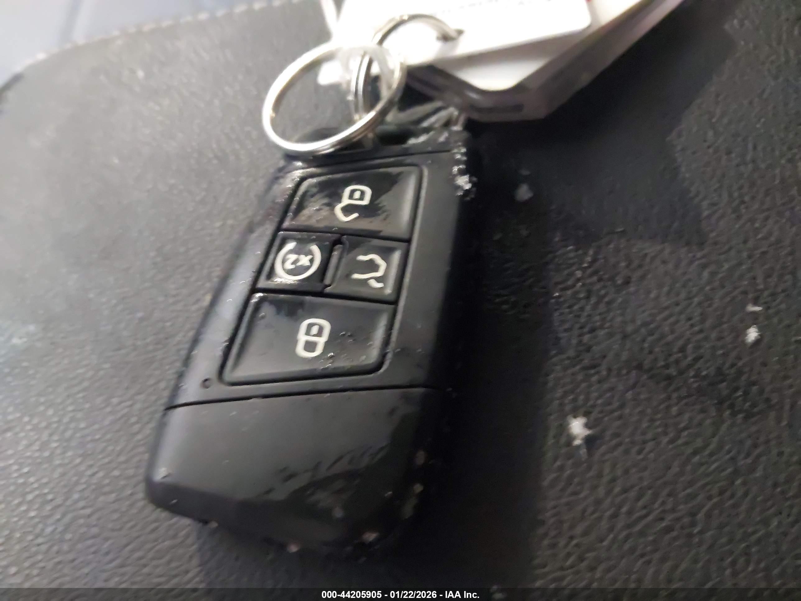 VOLKSWAGEN TAOS image 11