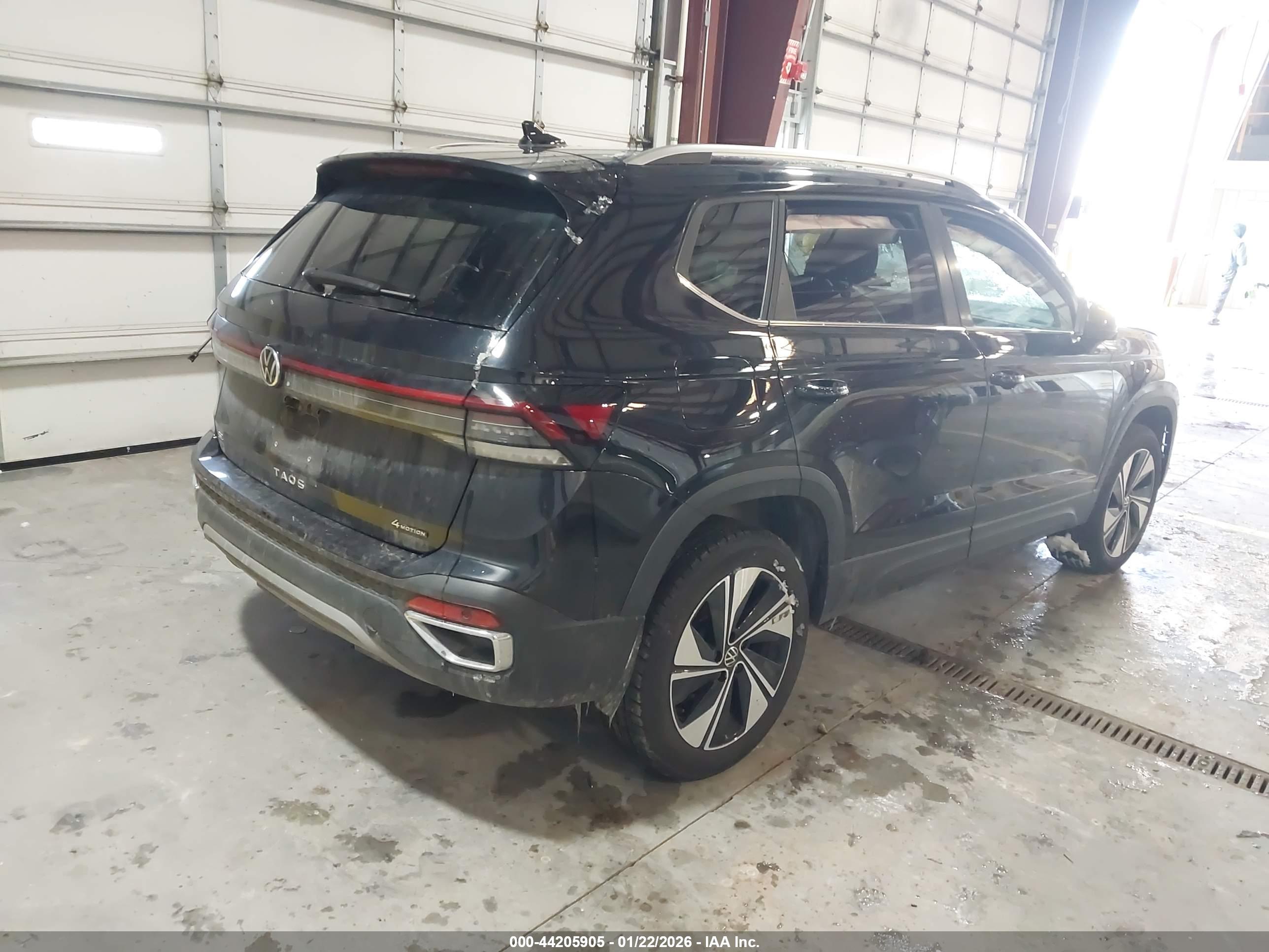 VOLKSWAGEN TAOS image 4