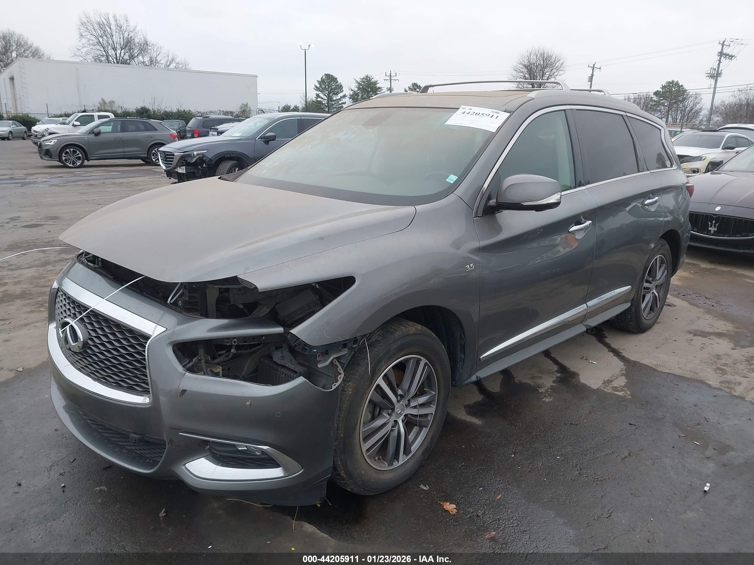 INFINITI QX60 image 2