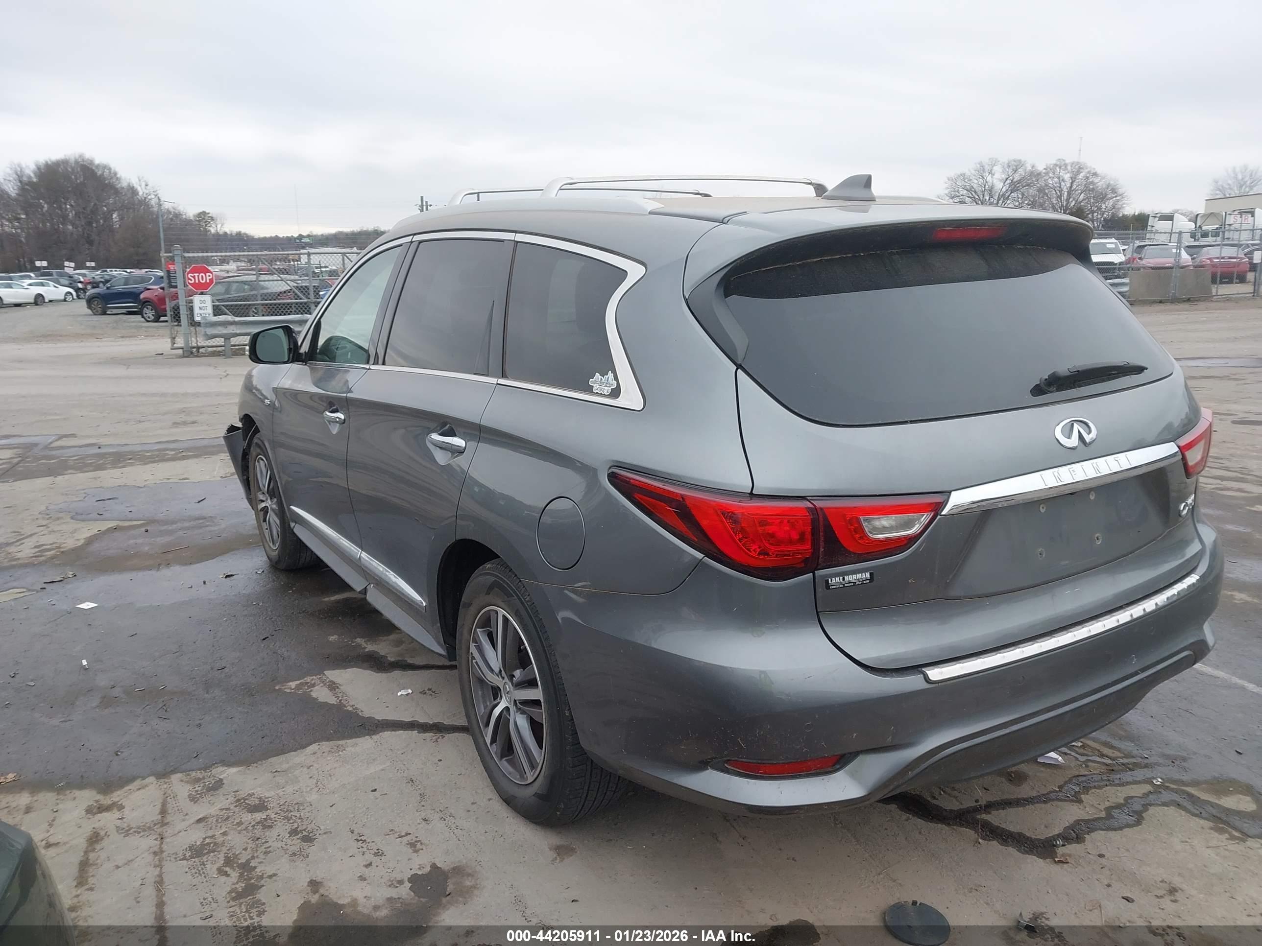 INFINITI QX60 image 3