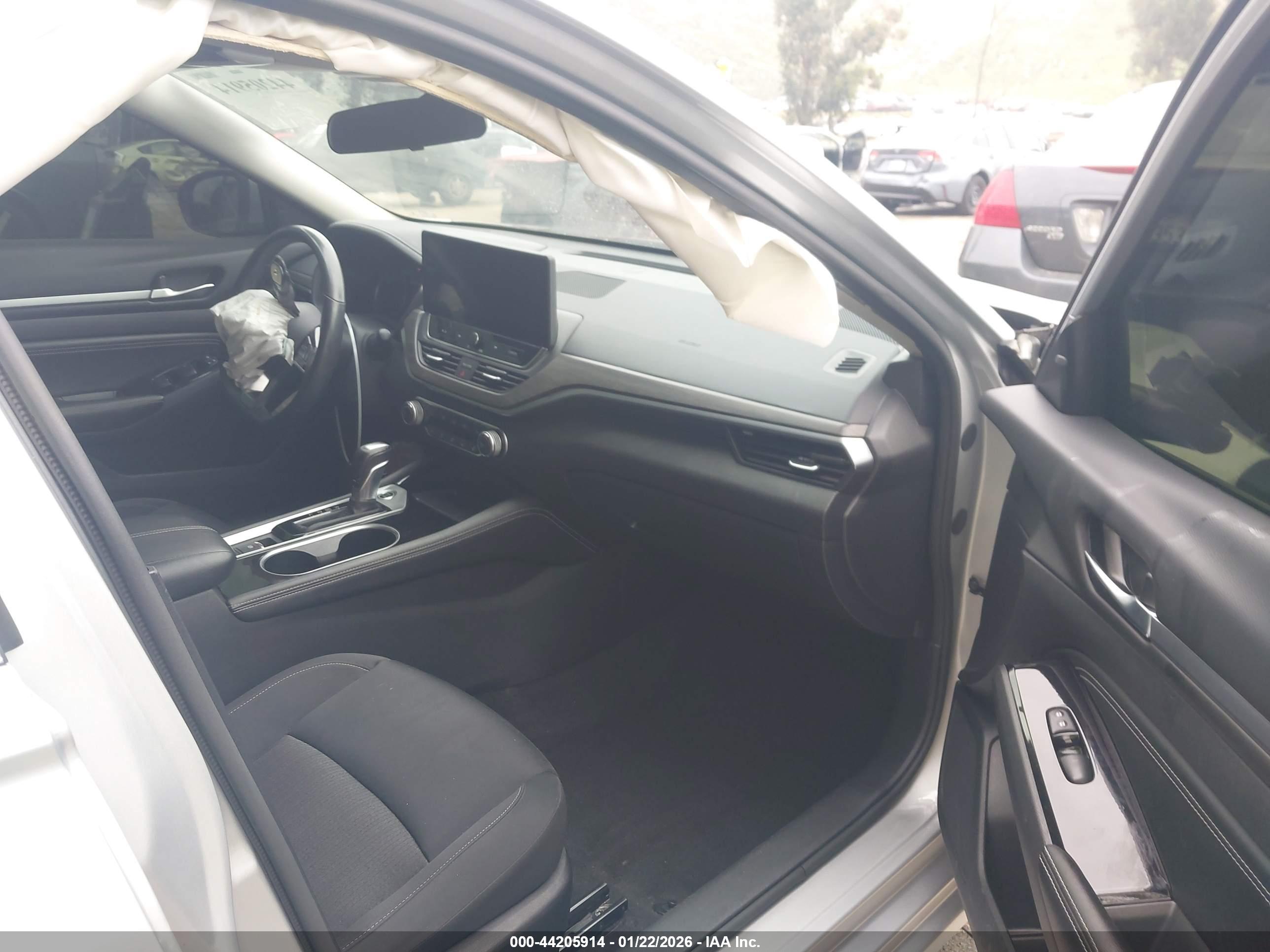 NISSAN ALTIMA image 5