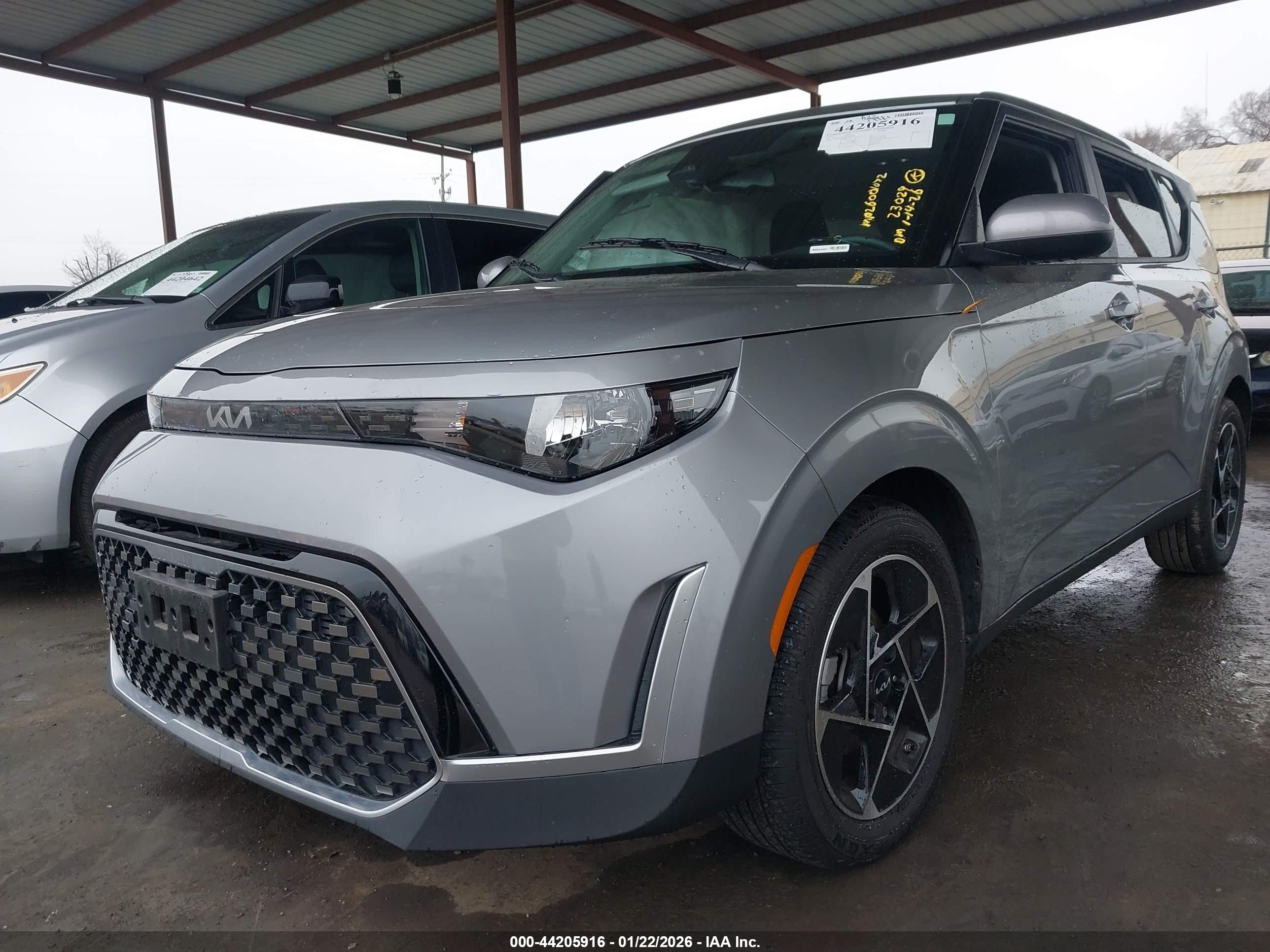 KIA SOUL image 2