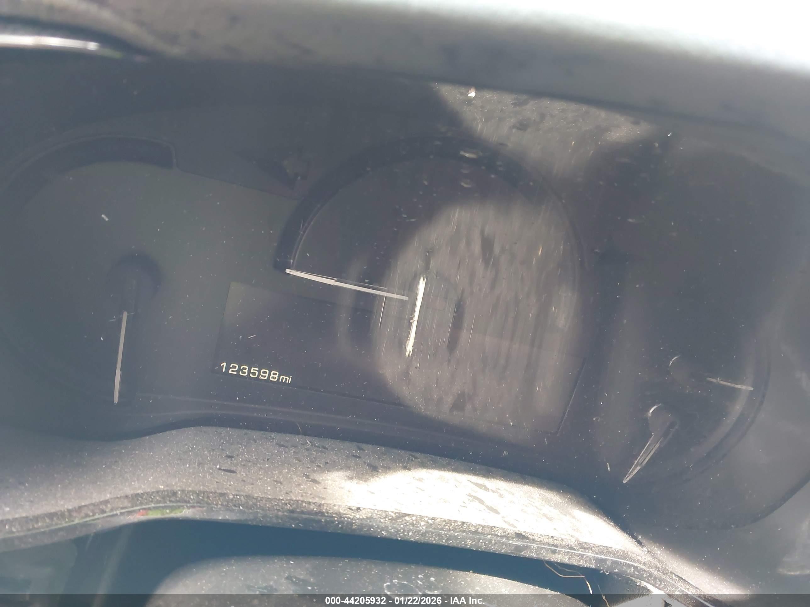 CADILLAC CTS image 7