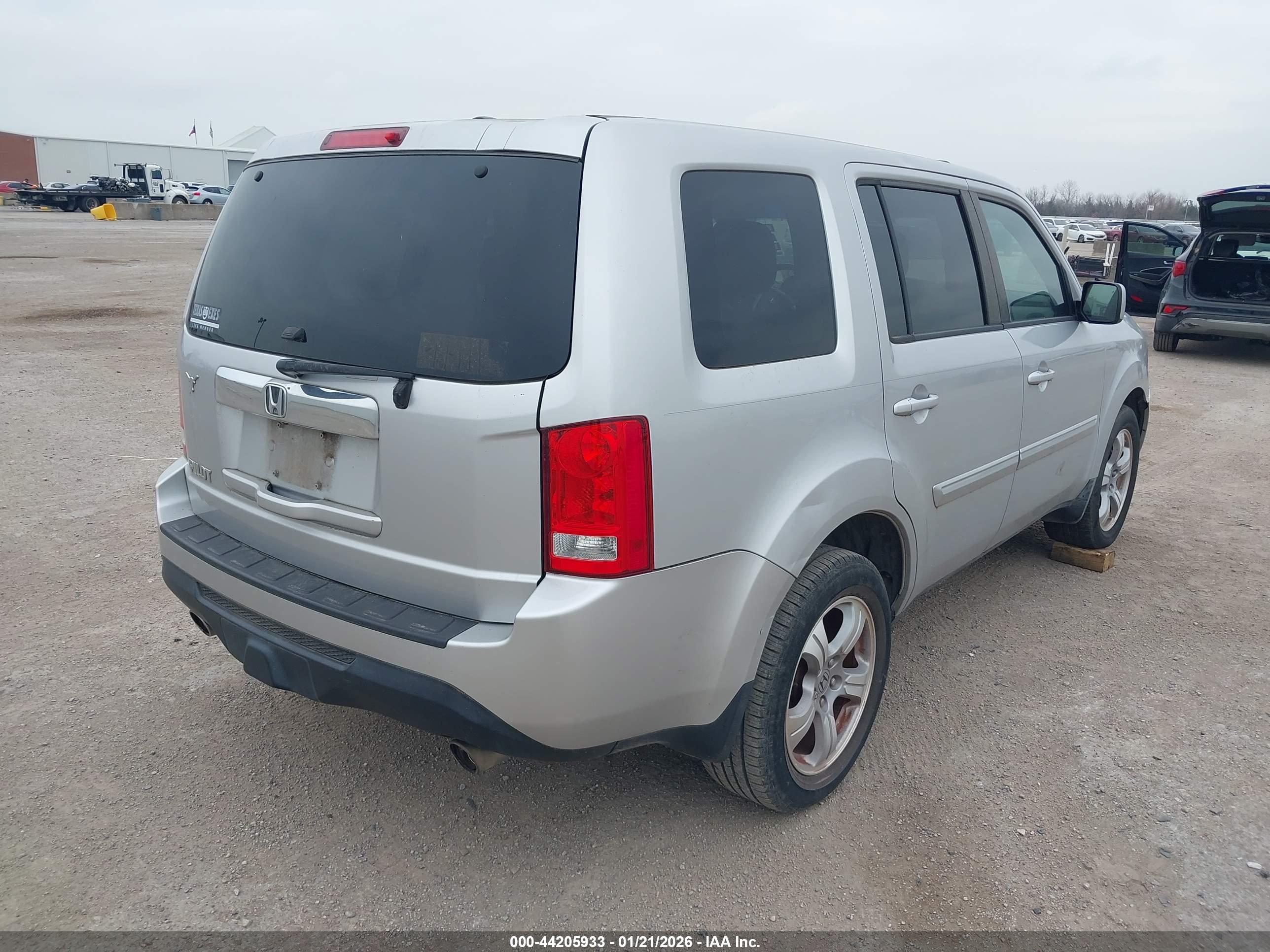 HONDA PILOT image 4