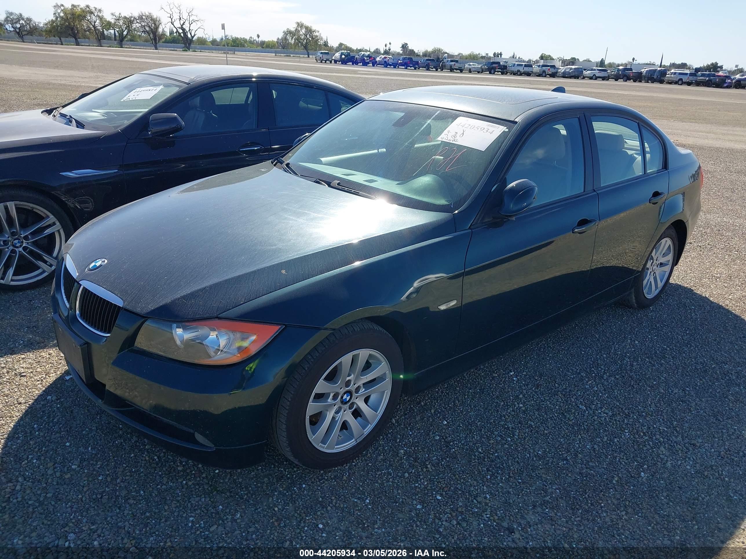 BMW 328I image 2