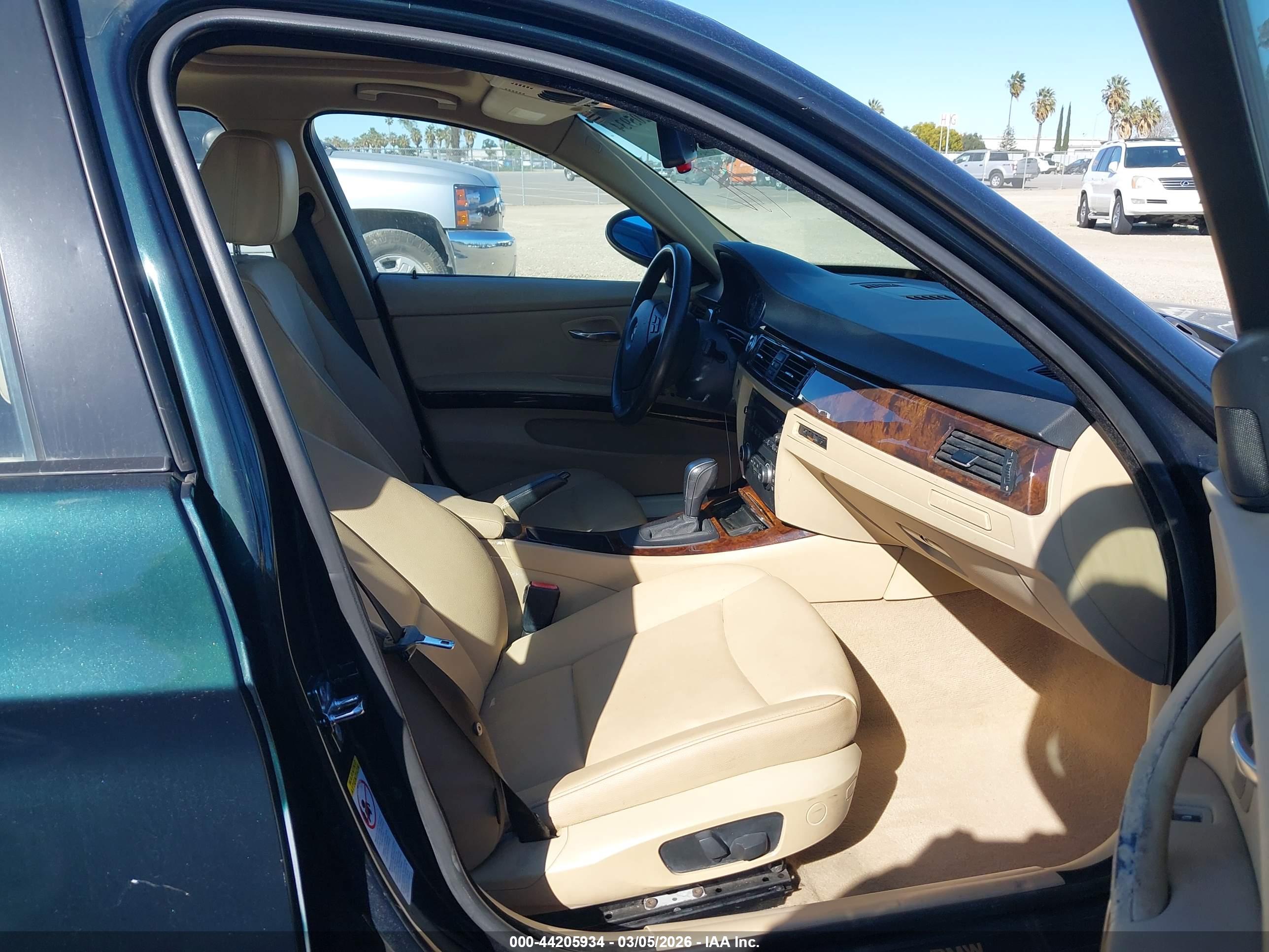 BMW 328I image 5
