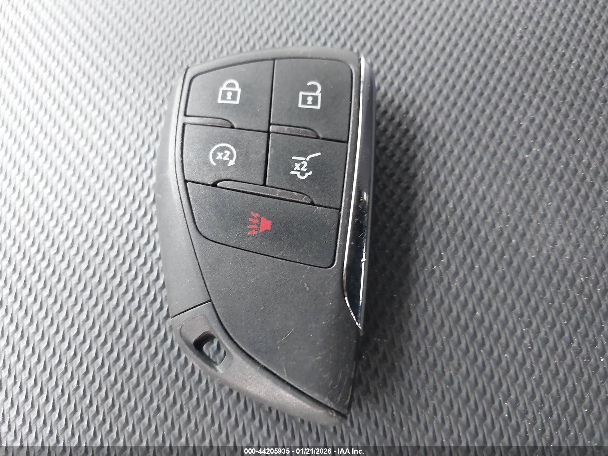 CHEVROLET EQUINOX image 11
