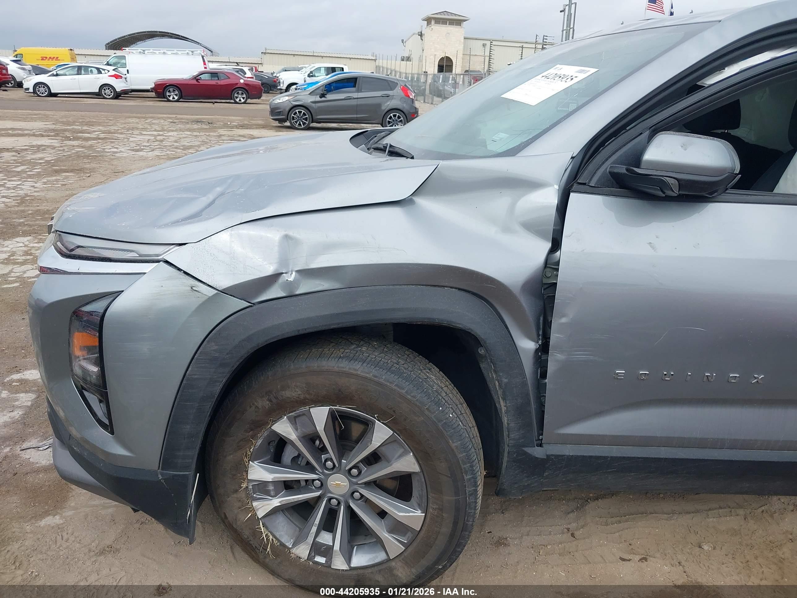 CHEVROLET EQUINOX image 6