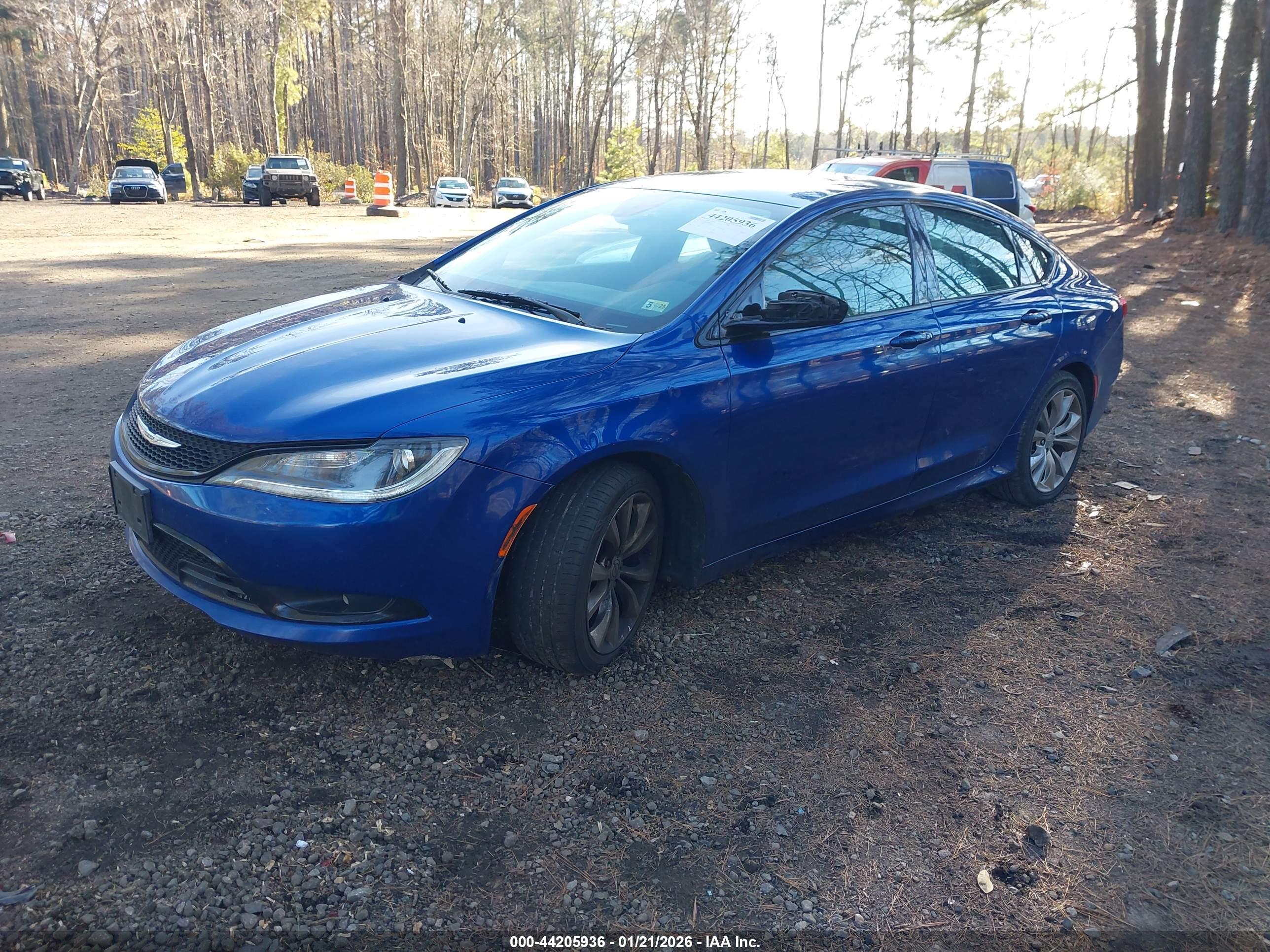 CHRYSLER 200 image 2