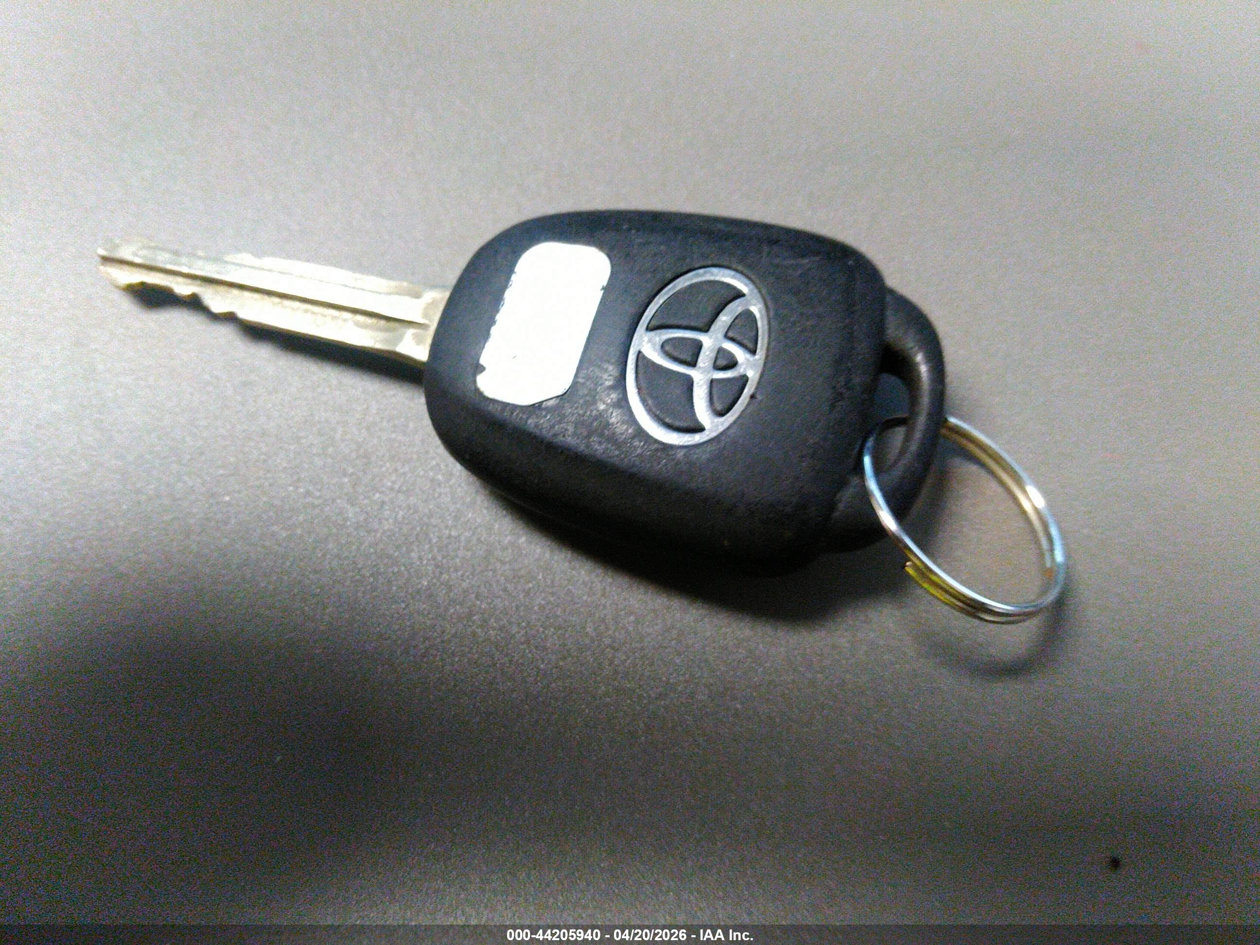 TOYOTA COROLLA image 11