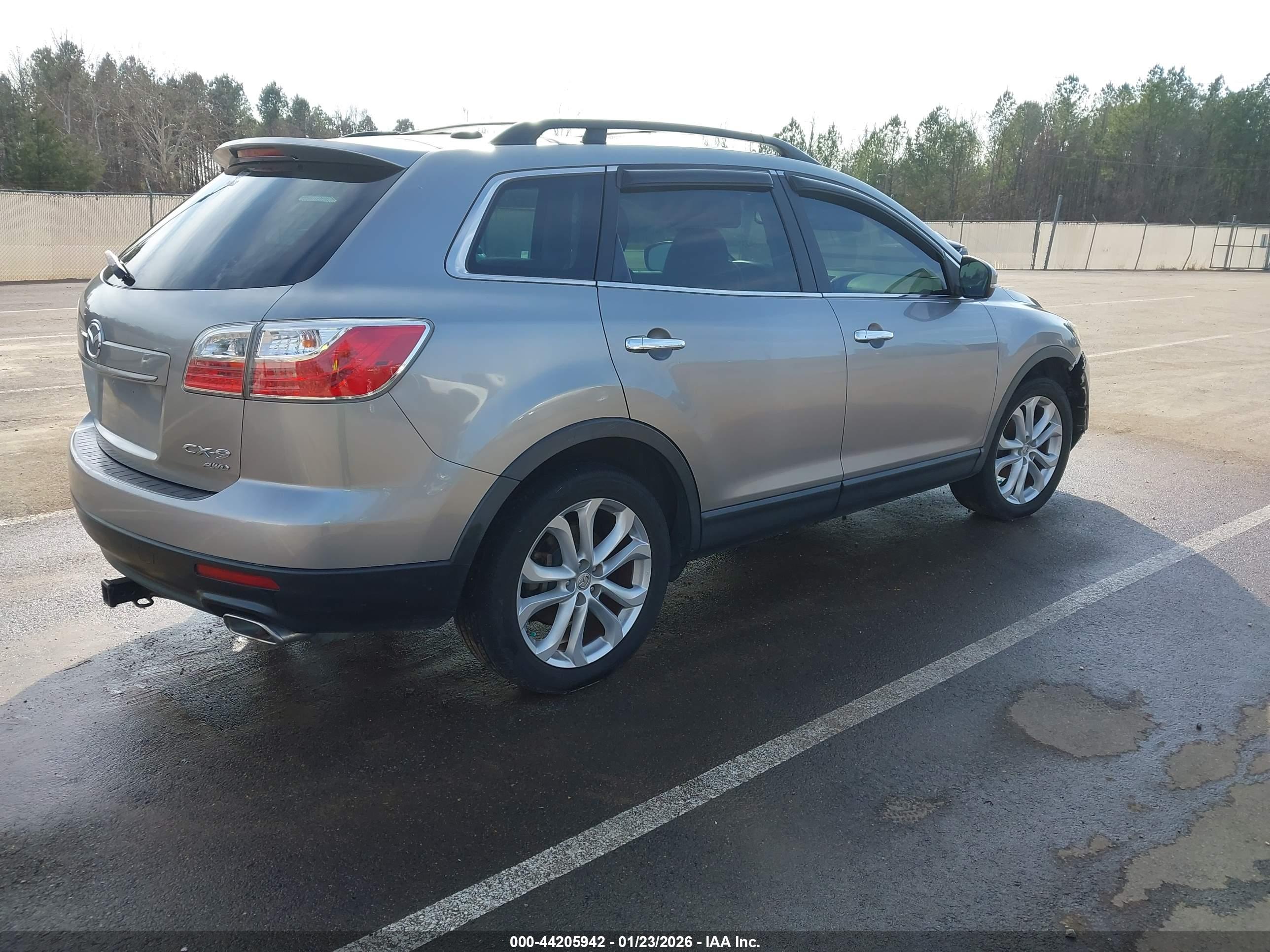 MAZDA CX-9 image 4