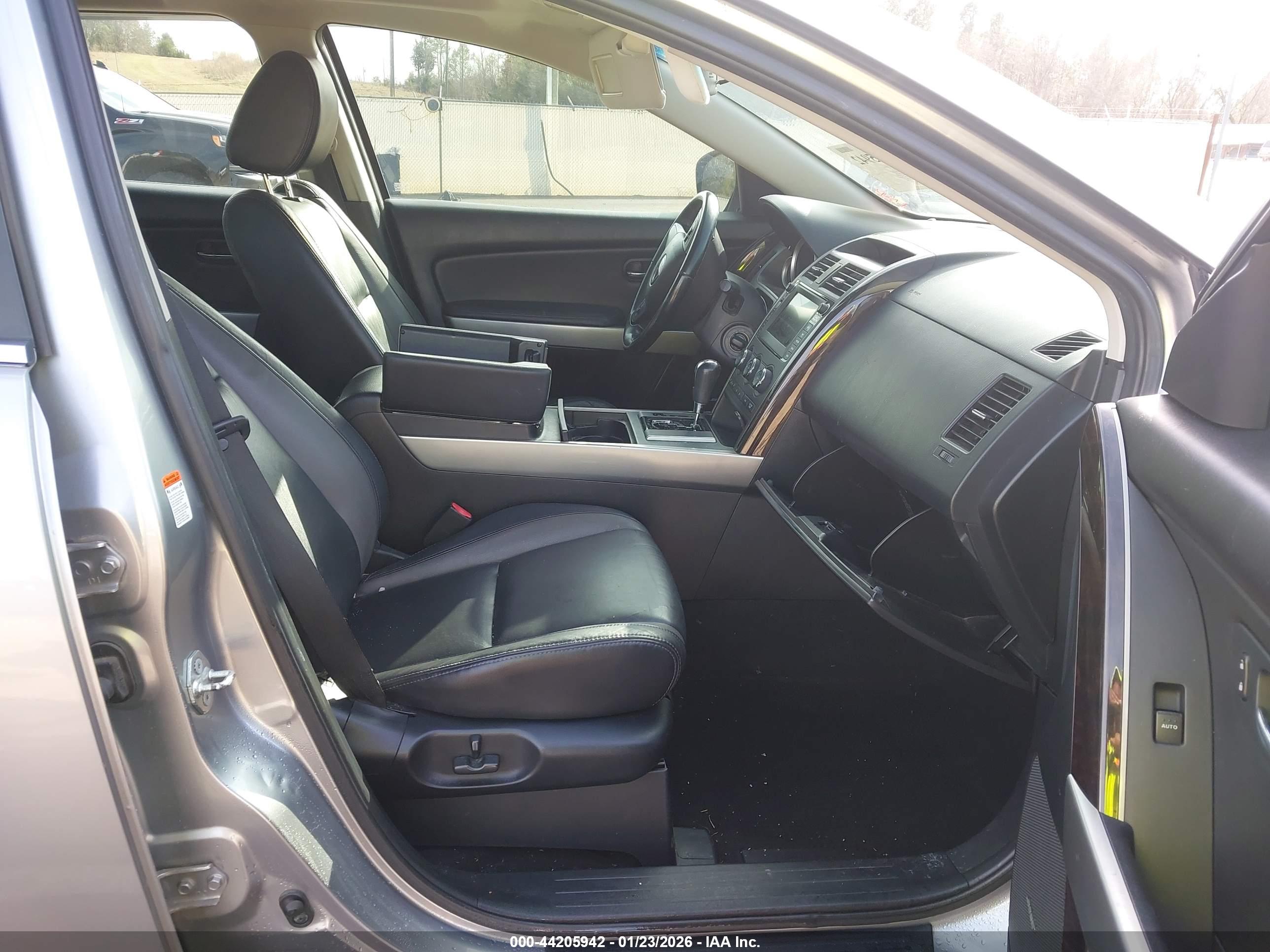 MAZDA CX-9 image 5