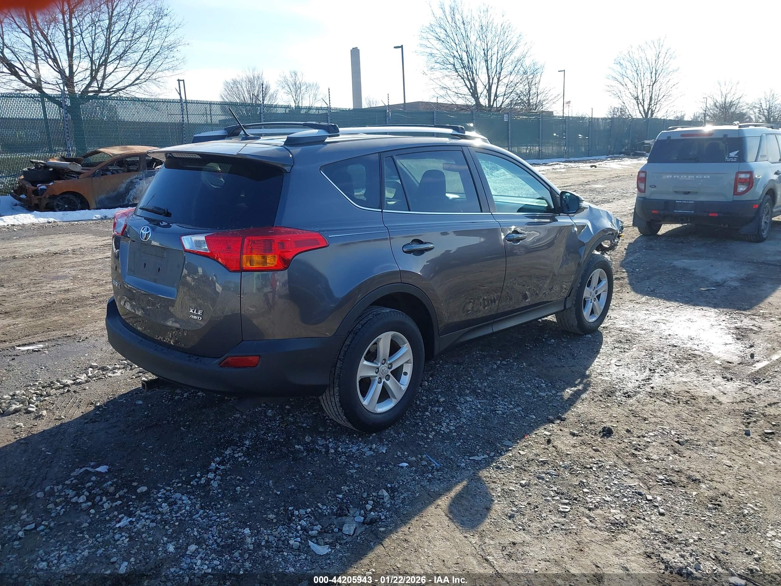 TOYOTA RAV4 image 4