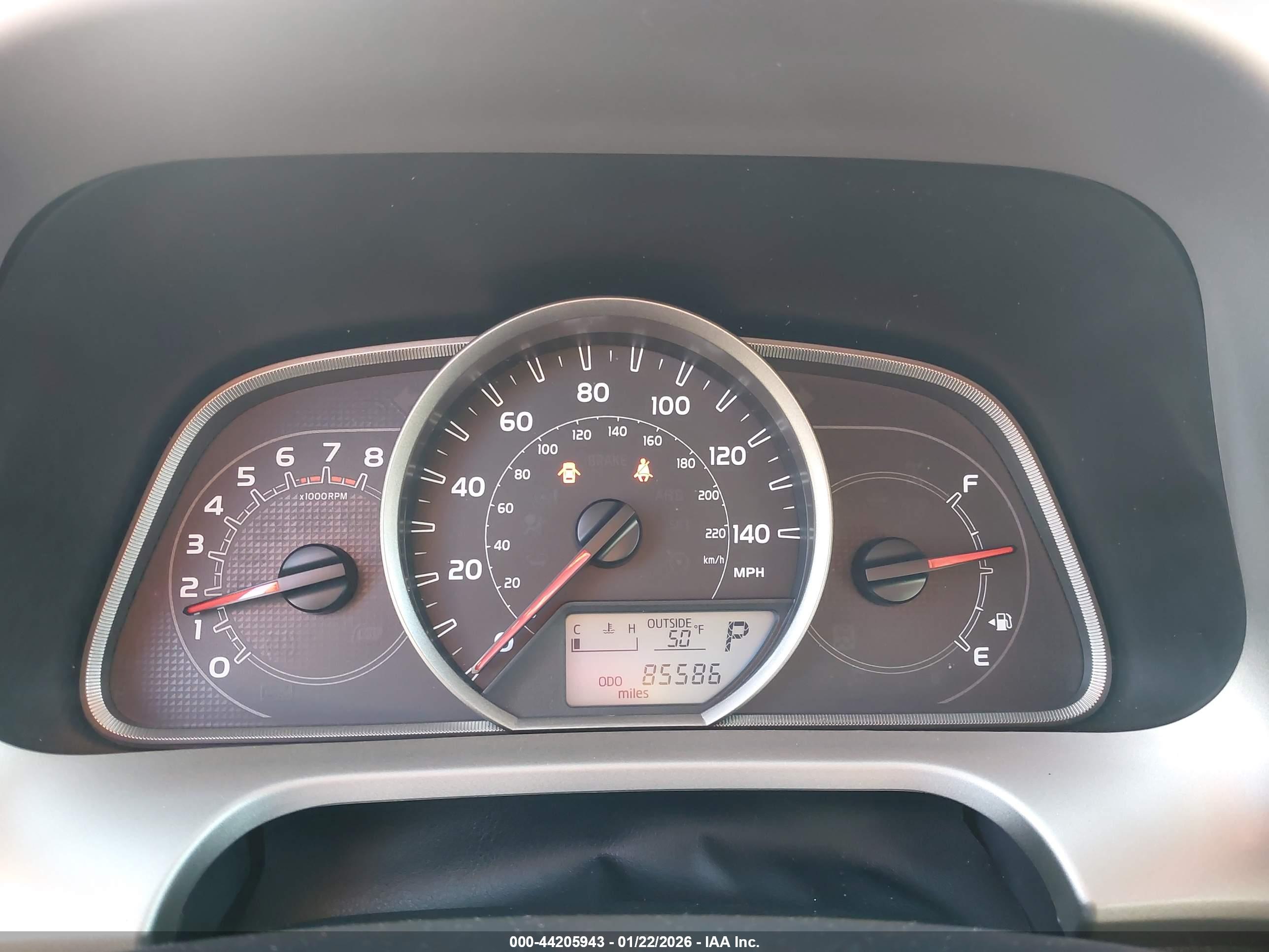 TOYOTA RAV4 image 7