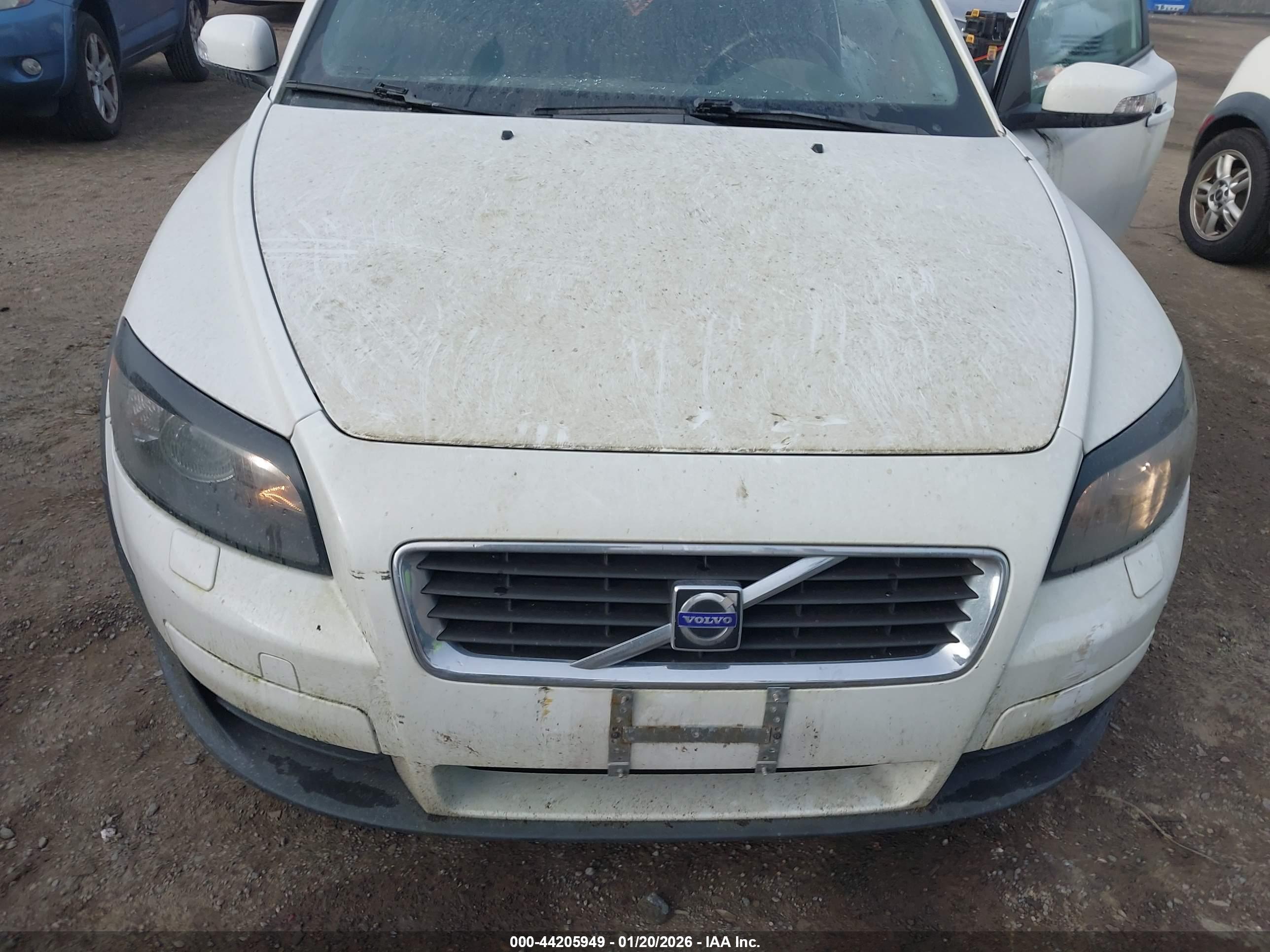 VOLVO C30 image 6