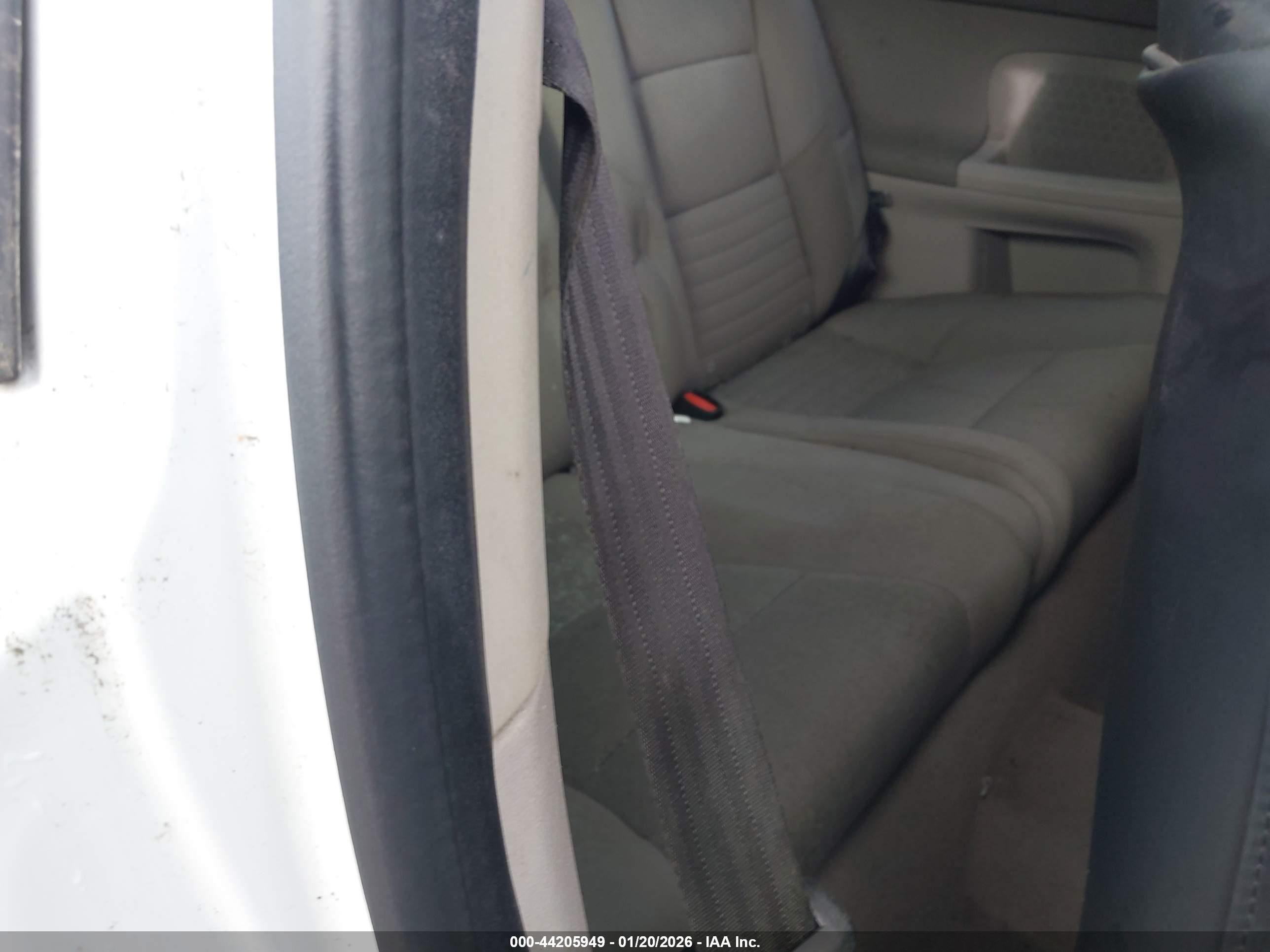 VOLVO C30 image 8