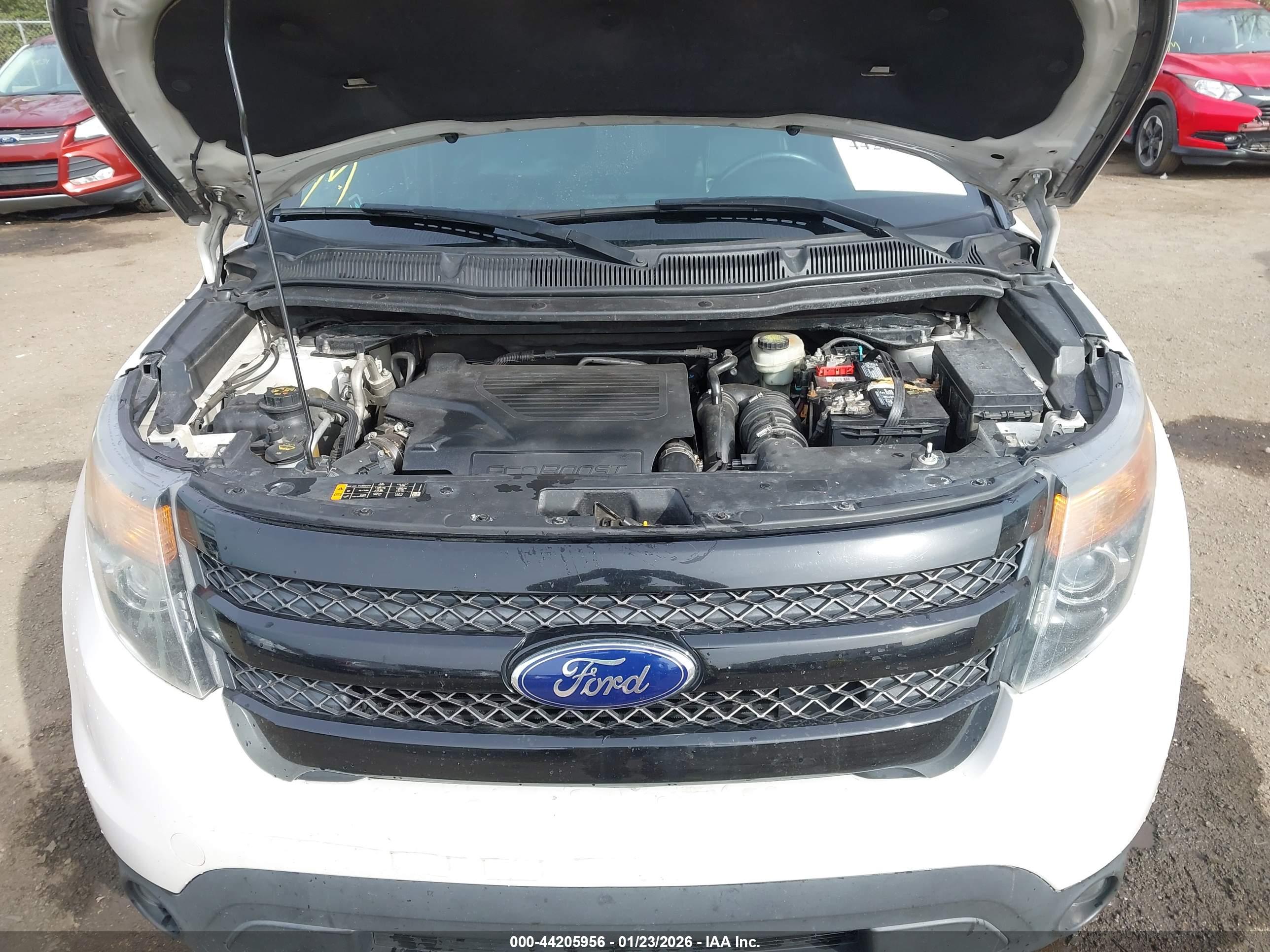 FORD EXPLORER image 10