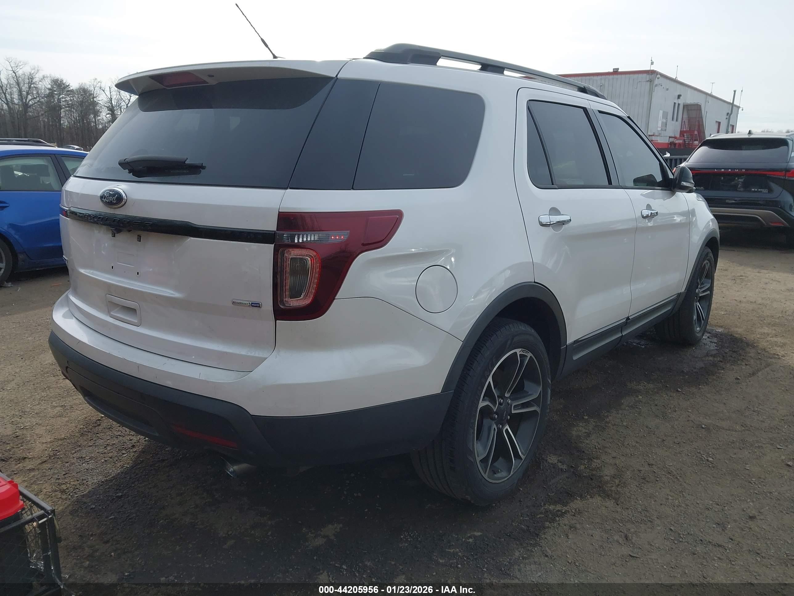FORD EXPLORER image 4